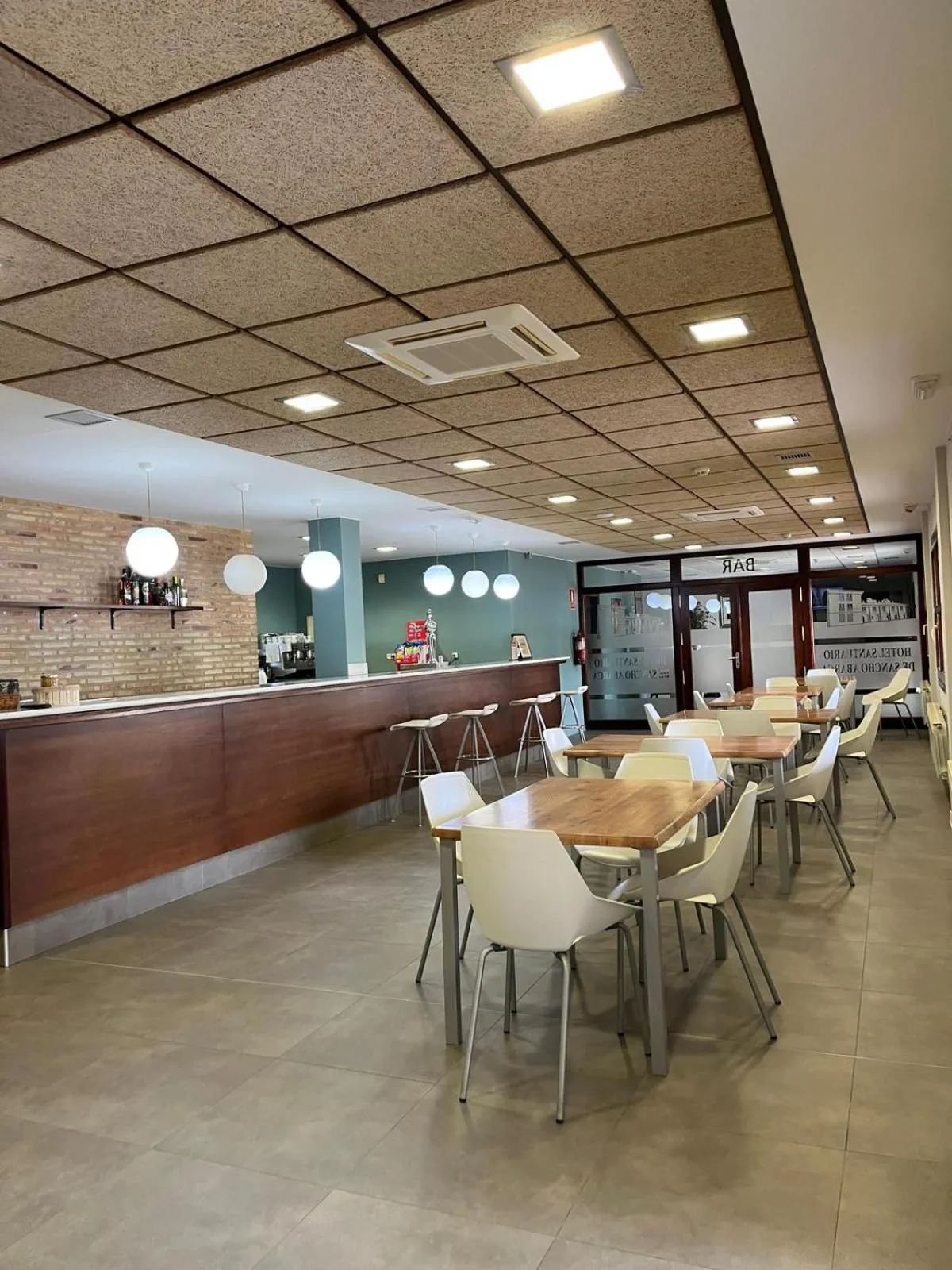 Restaurant/places to eat in Hotel Santuario de Sancho Abarca