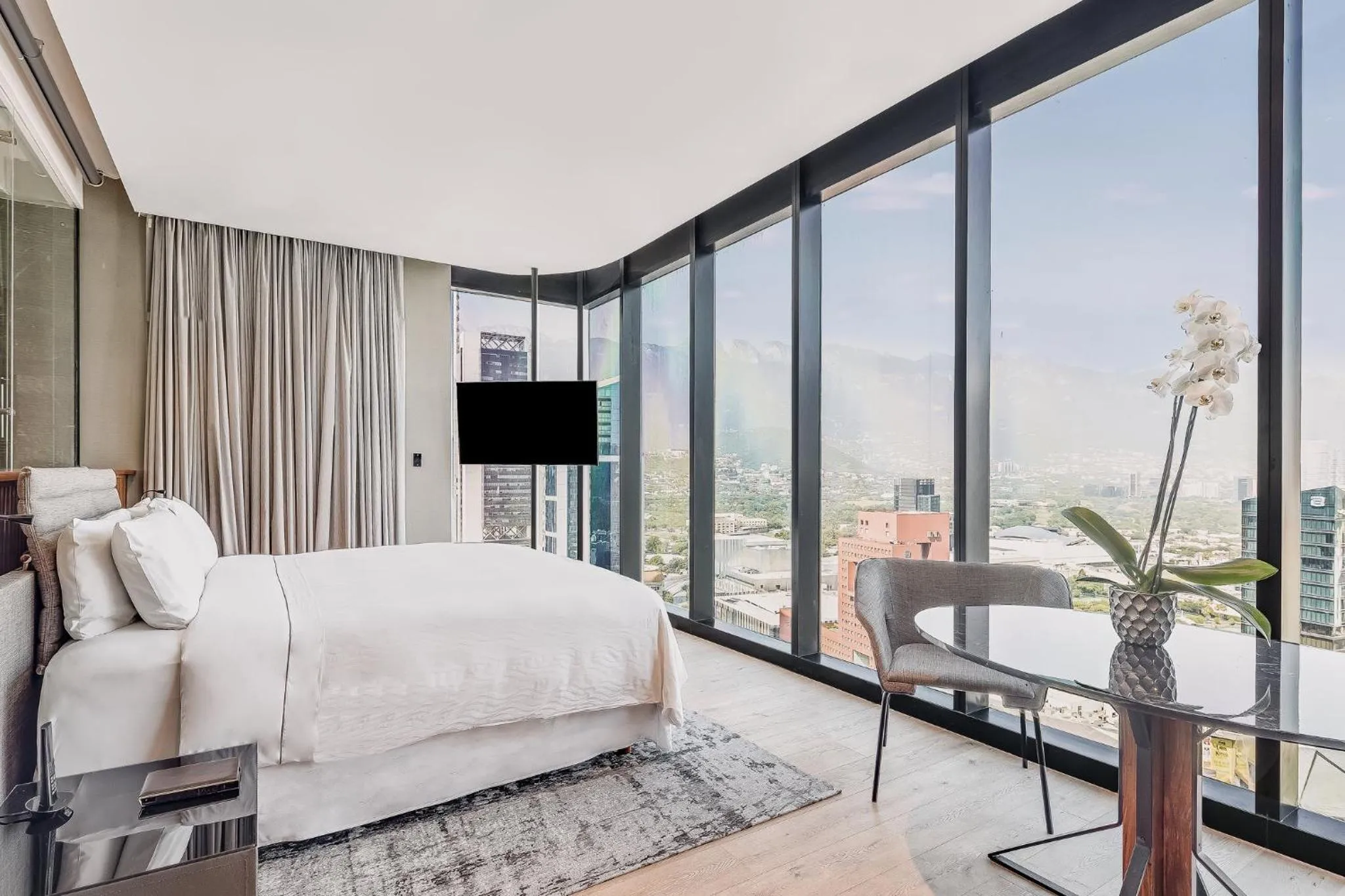 Bedroom, Bed in Live Aqua Monterrey