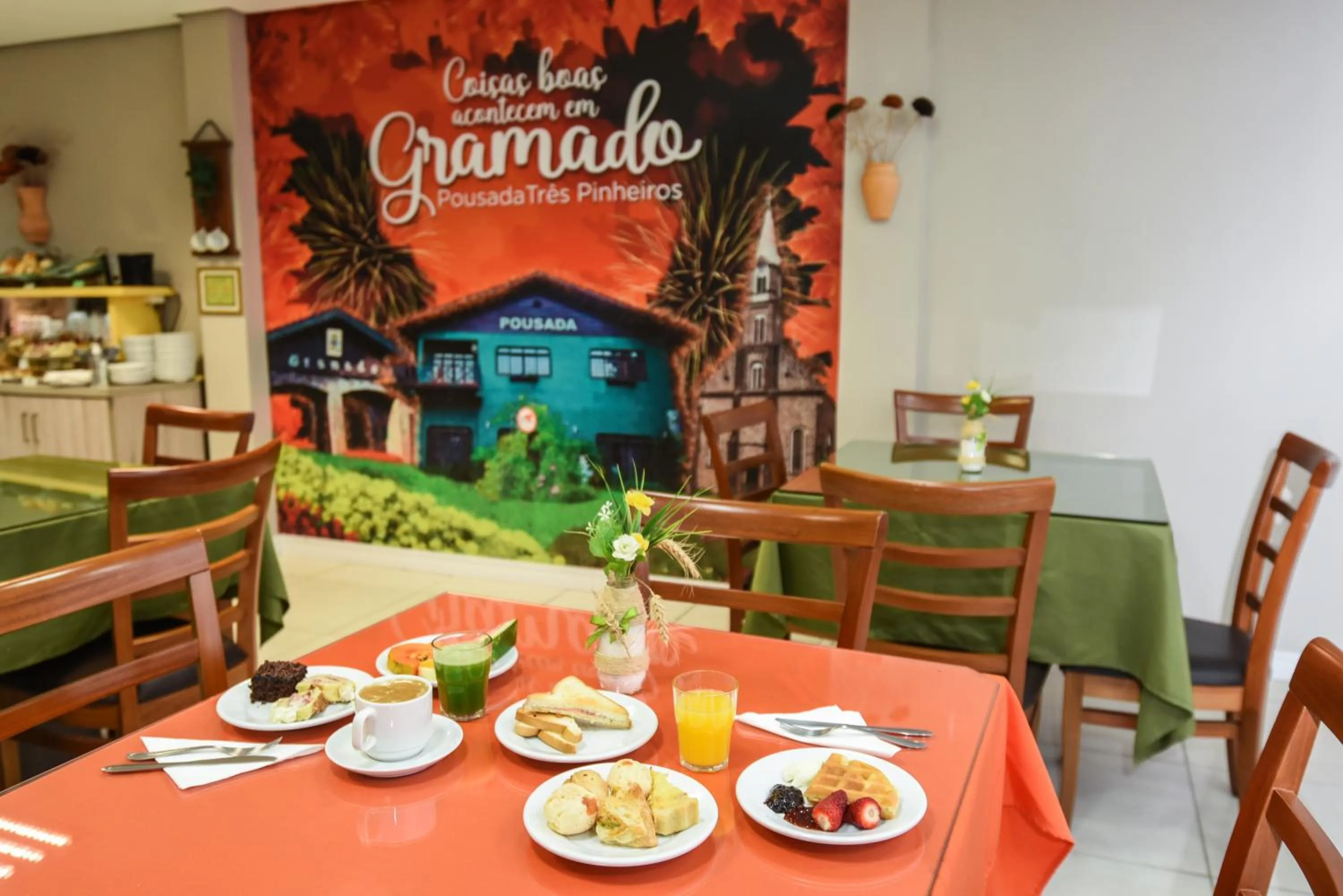 Restaurant/places to eat in Pousada Três Pinheiros