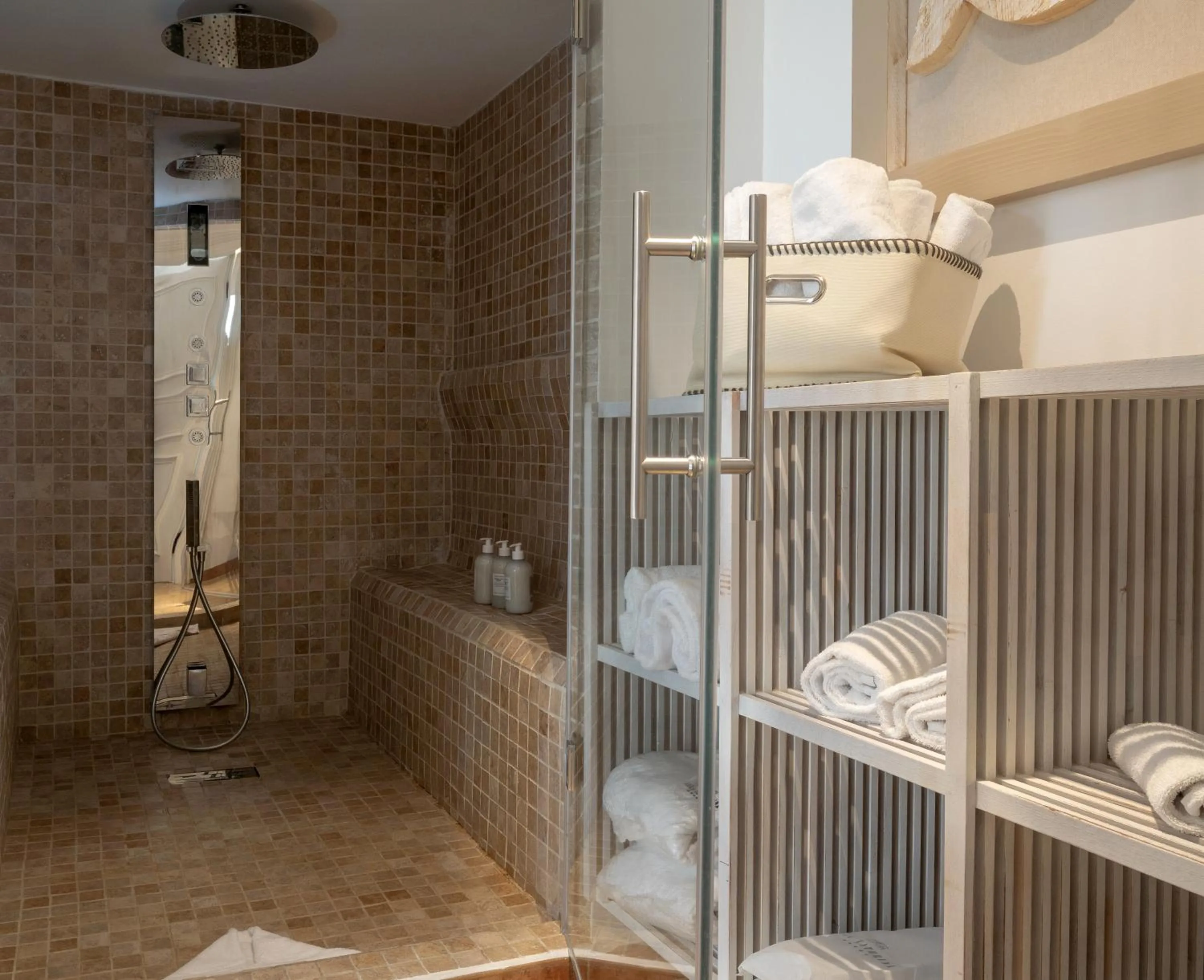 Steam room in Hotel Cala Caterina