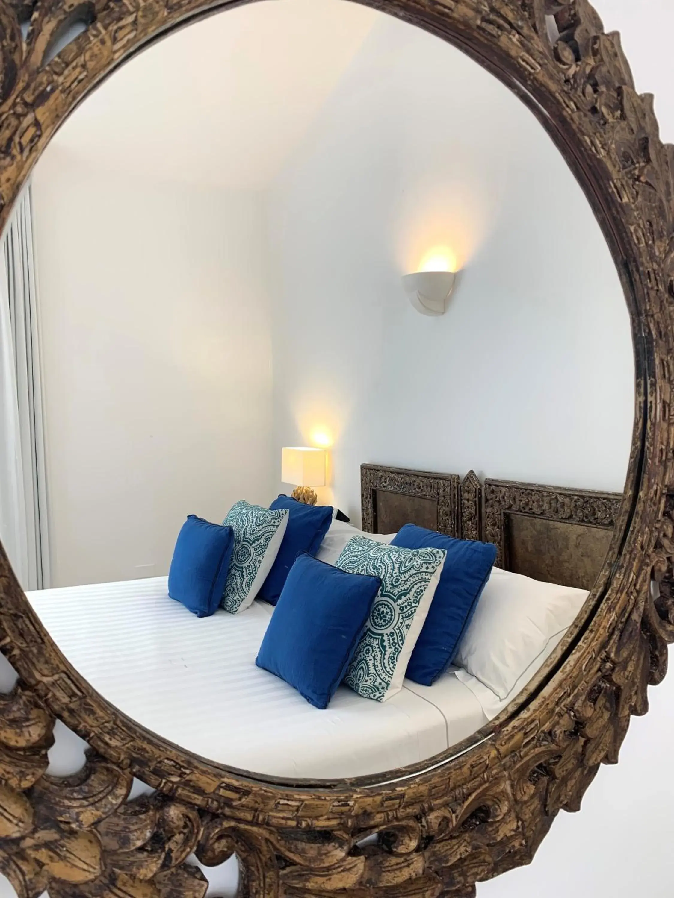 Decorative detail, Bed in Hotel Cala Caterina Decorative detail, Bed in Hotel Cala Caterina