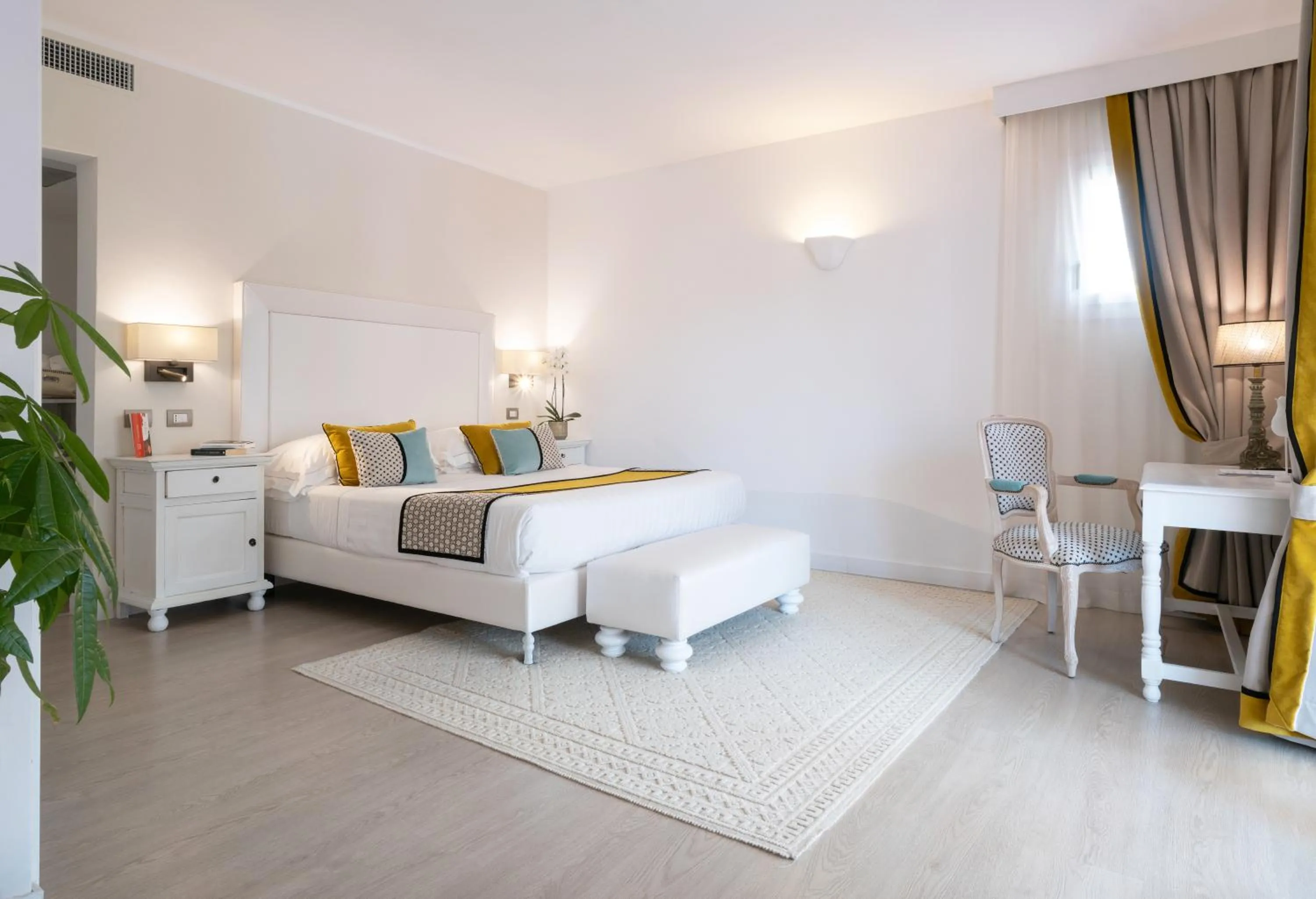 Bedroom, Bed in Hotel Cala Caterina