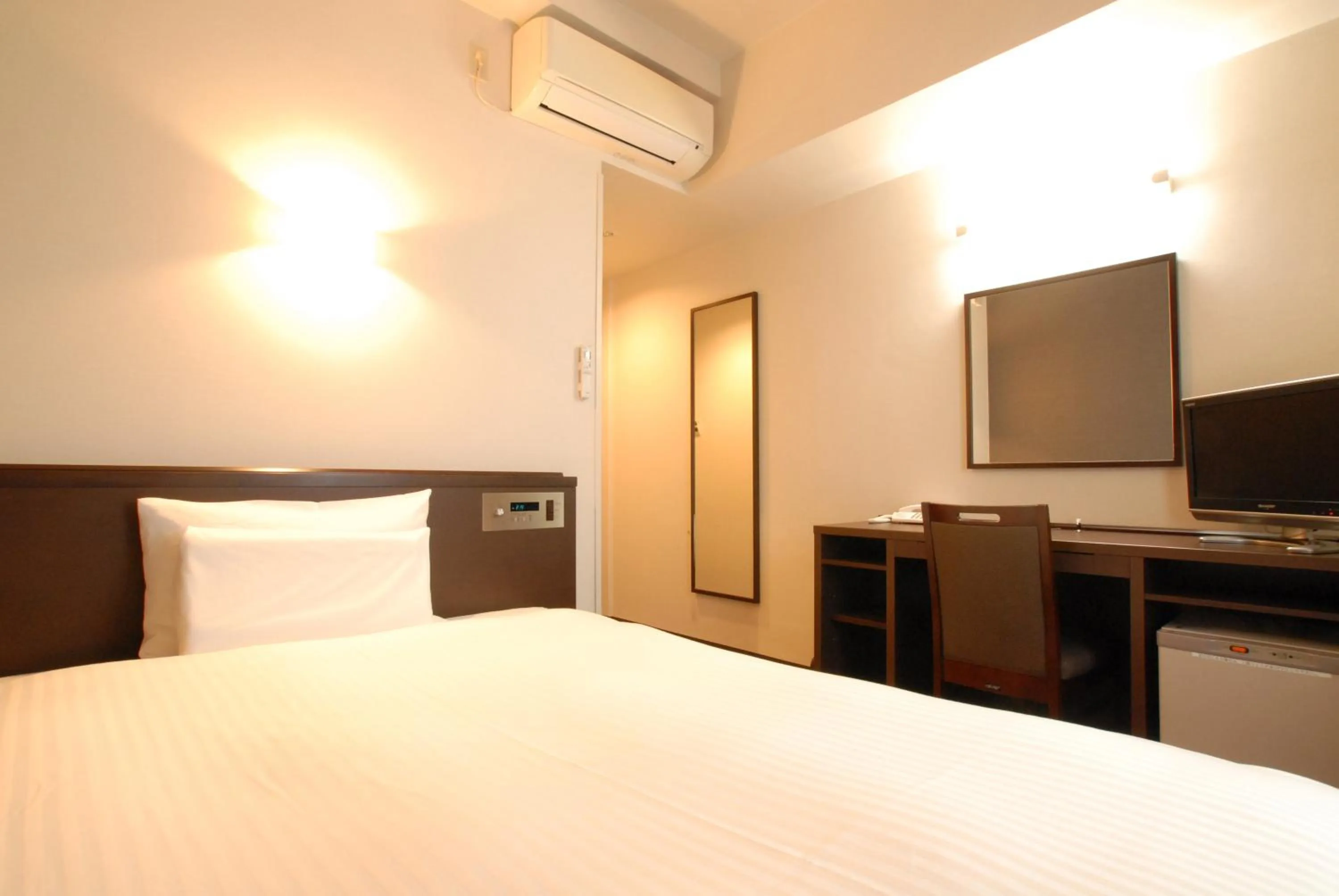 Bed in AB Hotel Toyota Motomachi