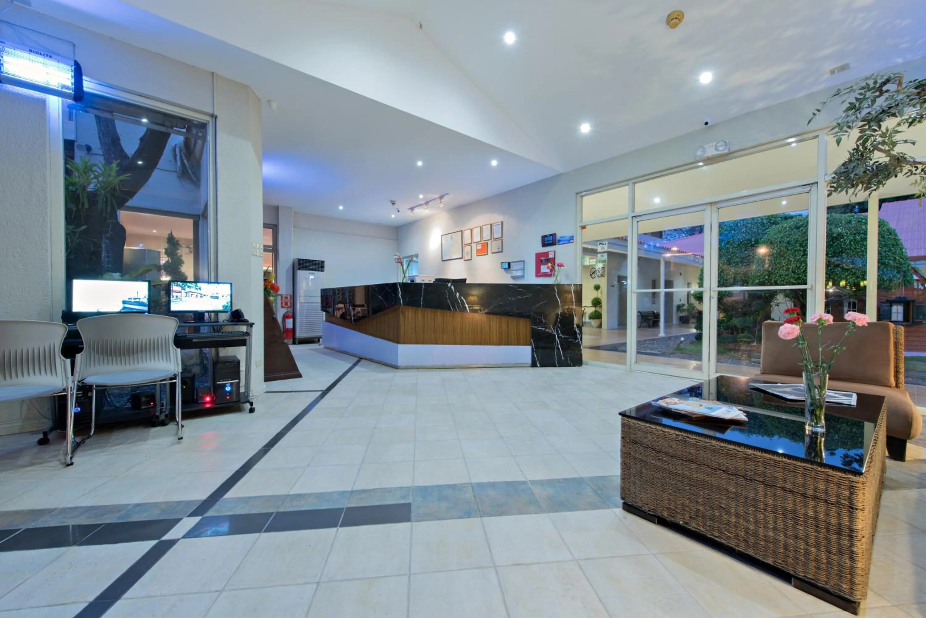 Lobby or reception in Court Meridian Hotel & Suites