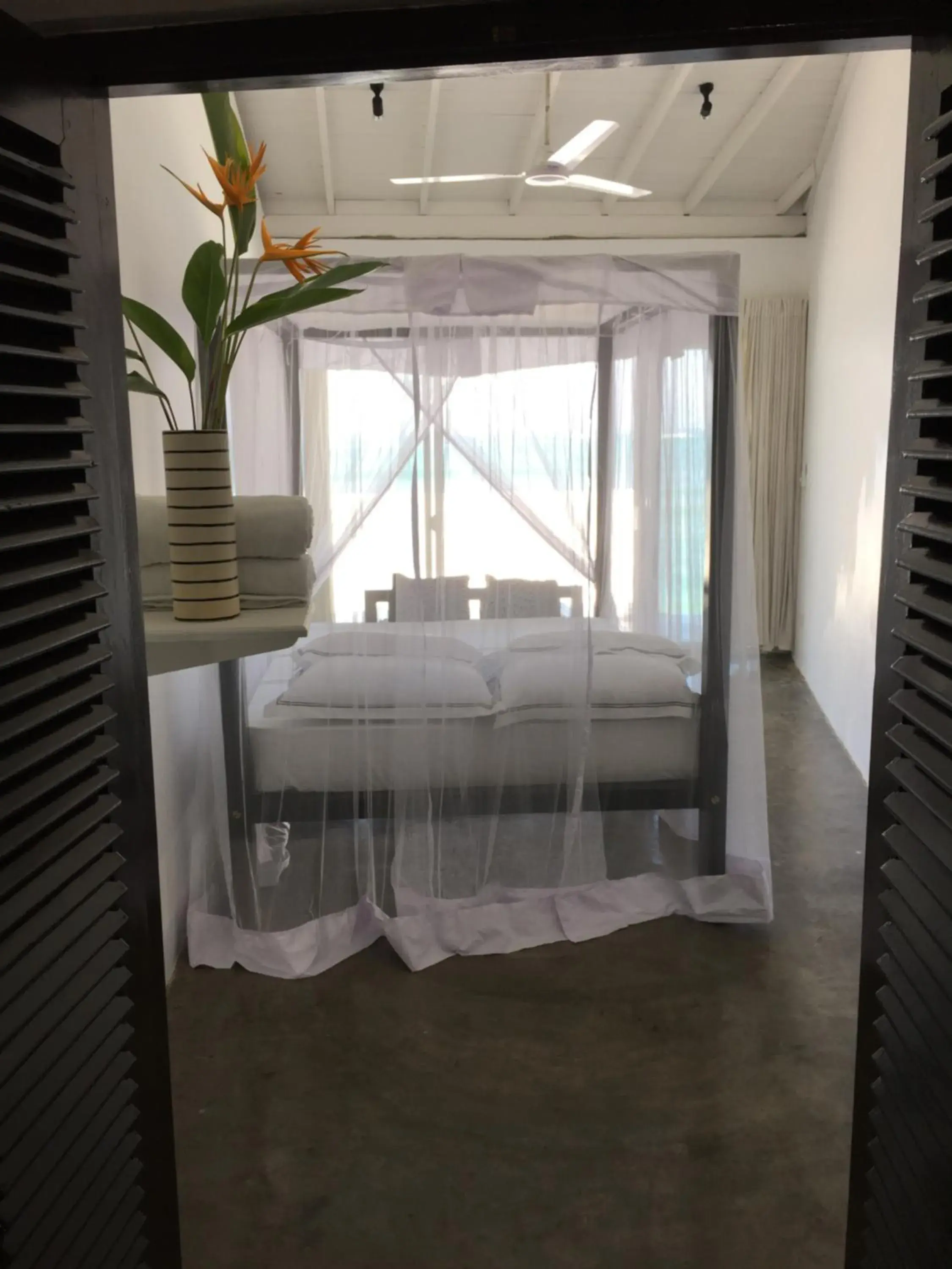King Room with Sea View in Galle Henna Beach House King Room with Sea View in Galle Henna Beach House