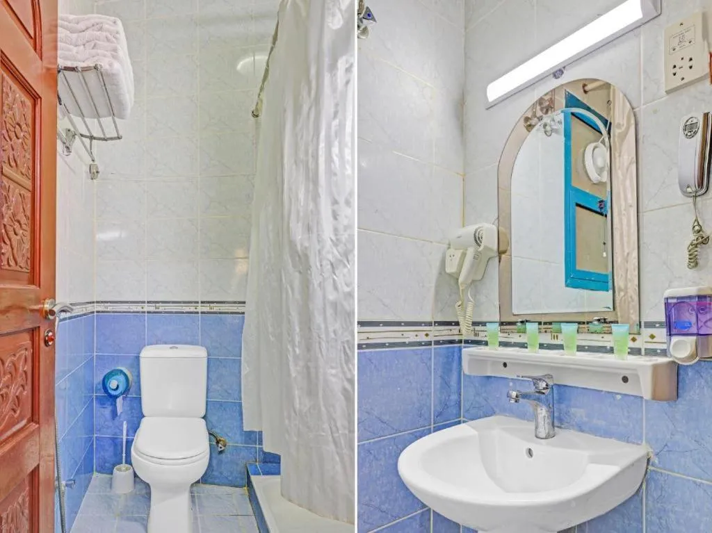 Bathroom in Al Arraf Hotel