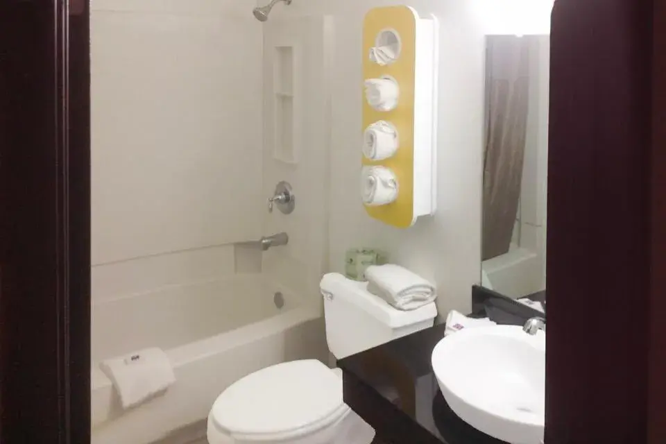 Standard Double Room - single occupancy in The Reserve Inn Standard Double Room - single occupancy in The Reserve Inn