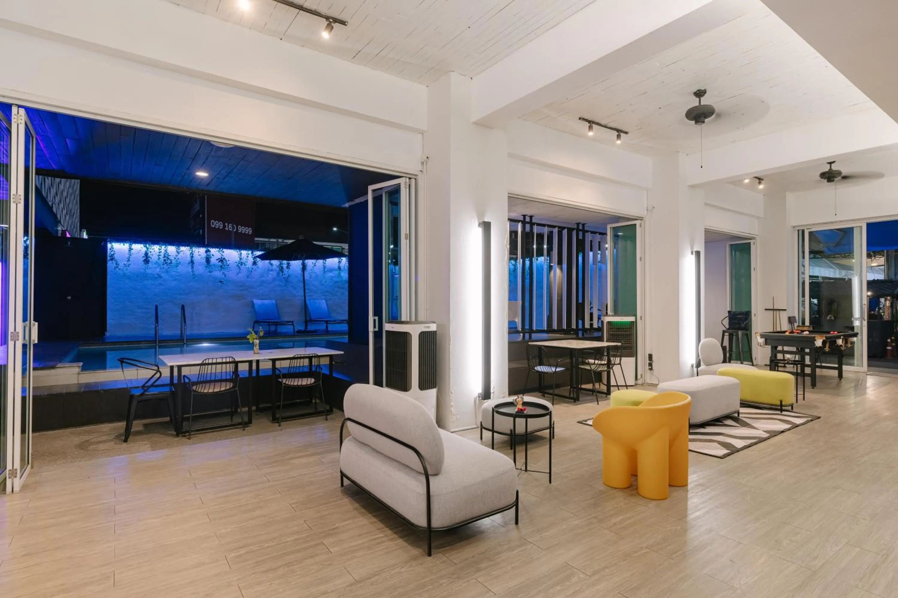 Lobby or reception in The Core Gallery Hotel