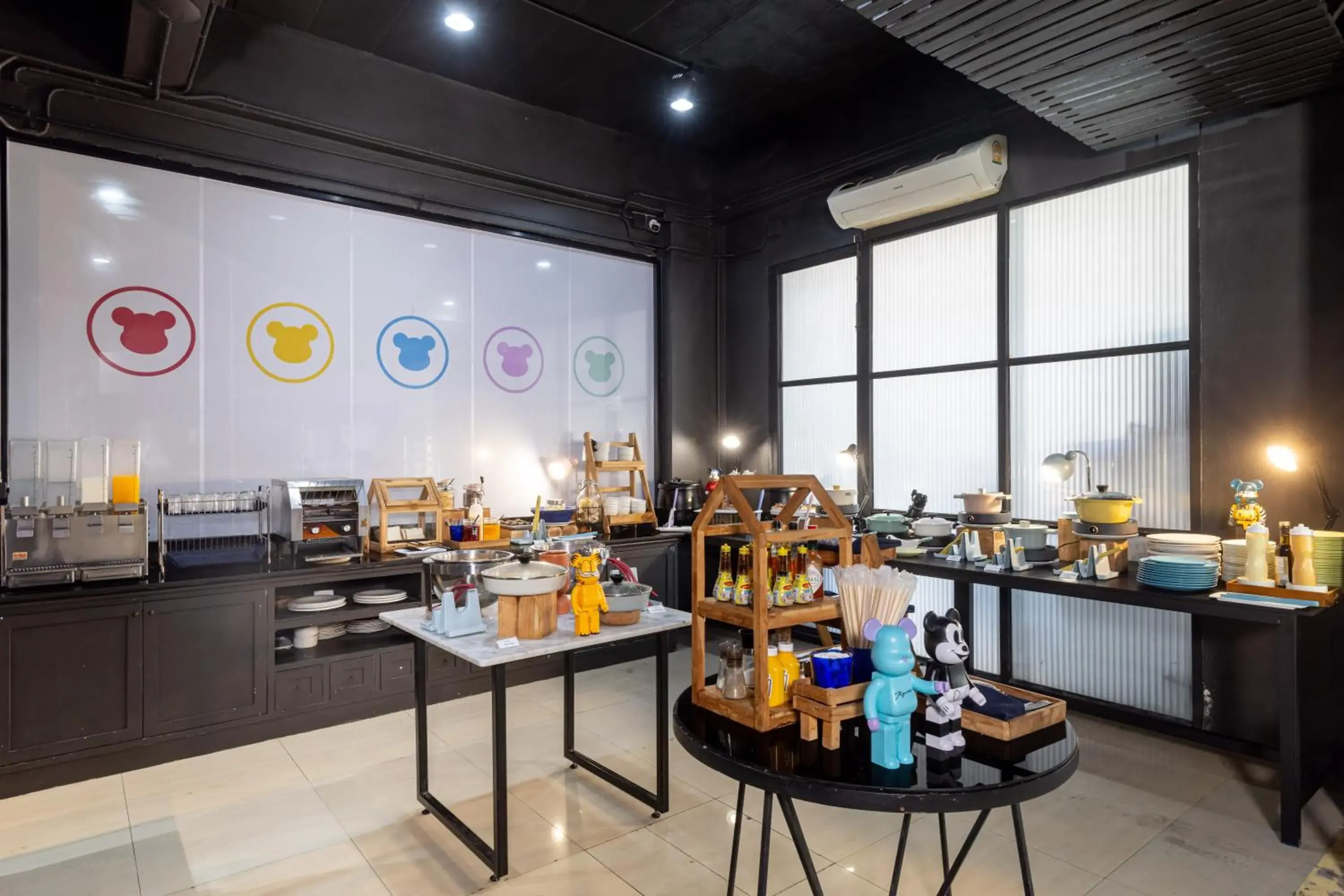 Restaurant/places to eat in The Core Gallery Hotel Restaurant/places to eat in The Core Gallery Hotel