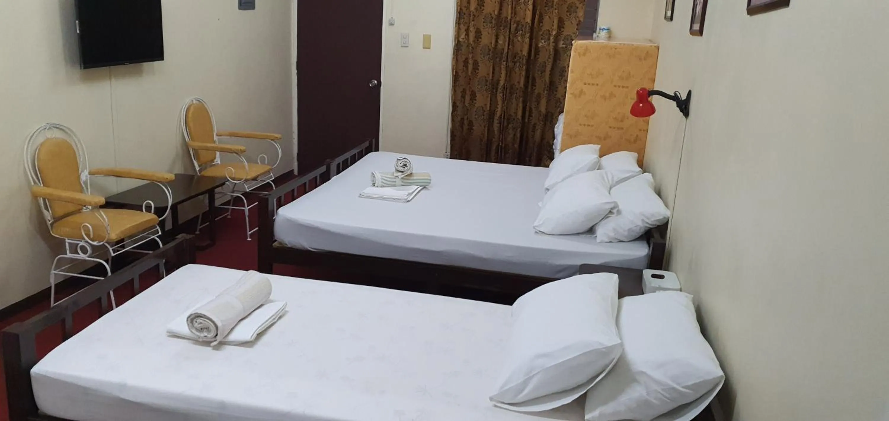 Photo of the whole room, Bed in Cool Martin Family Hotel and Resort