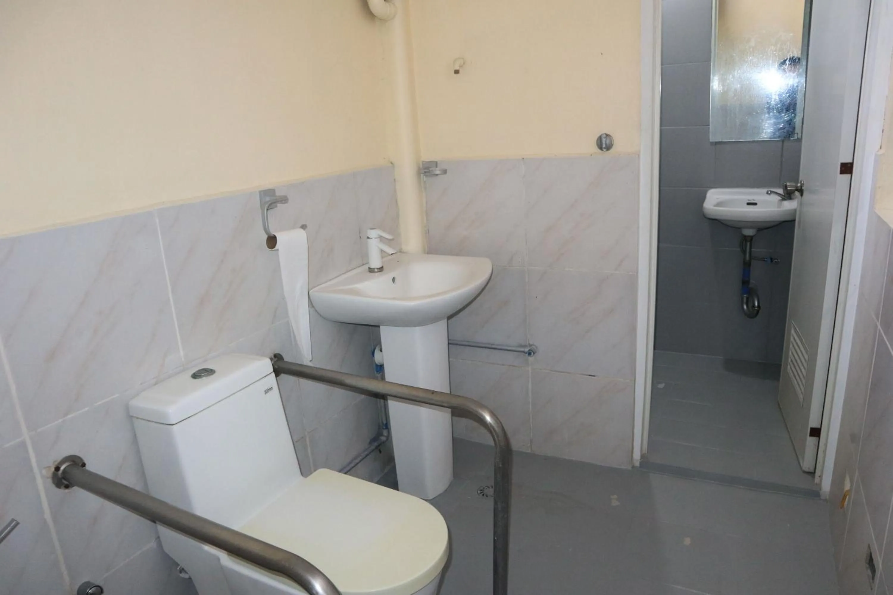 Bathroom in Cool Martin Family Hotel and Resort