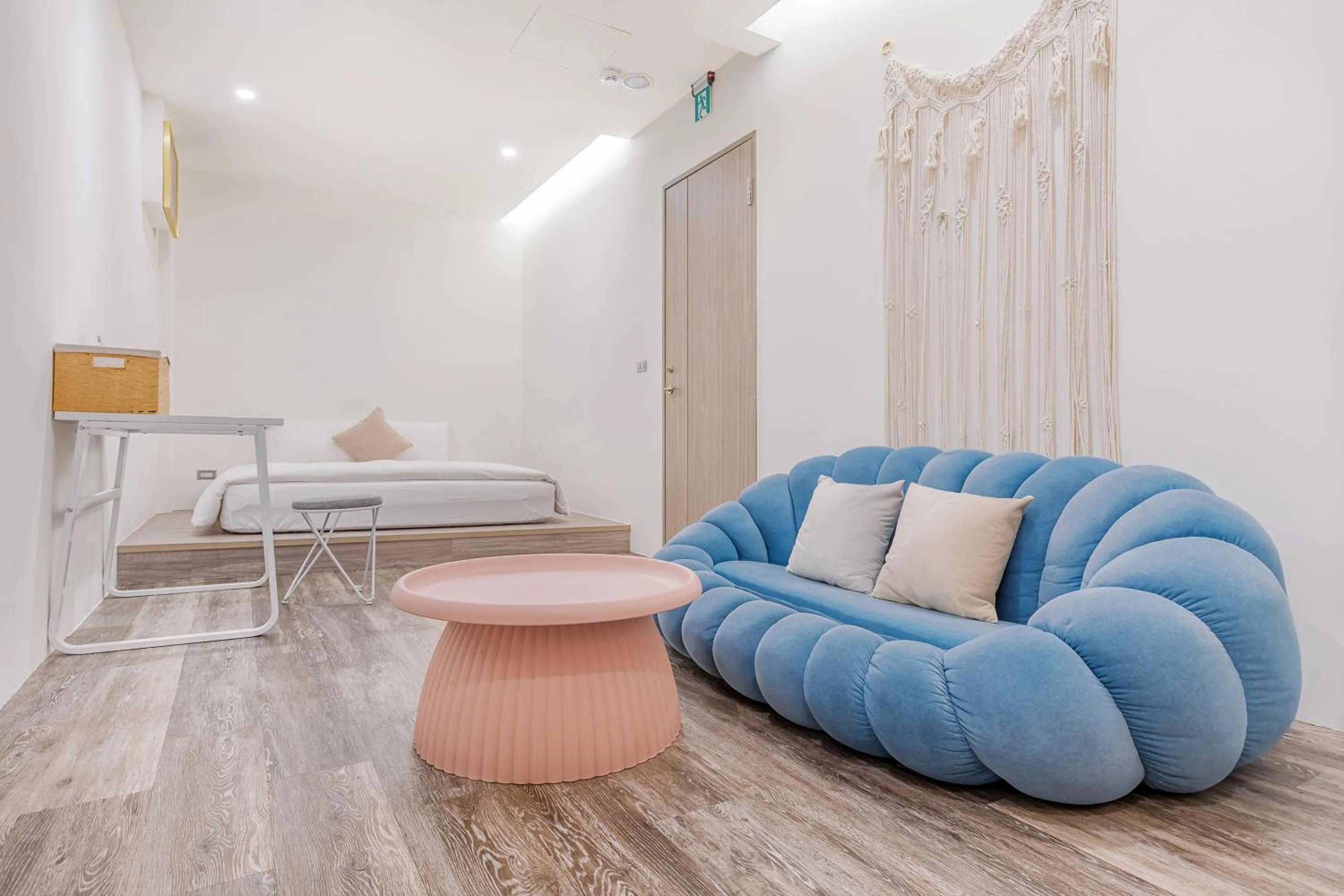 Photo of the whole room in Wuyu
