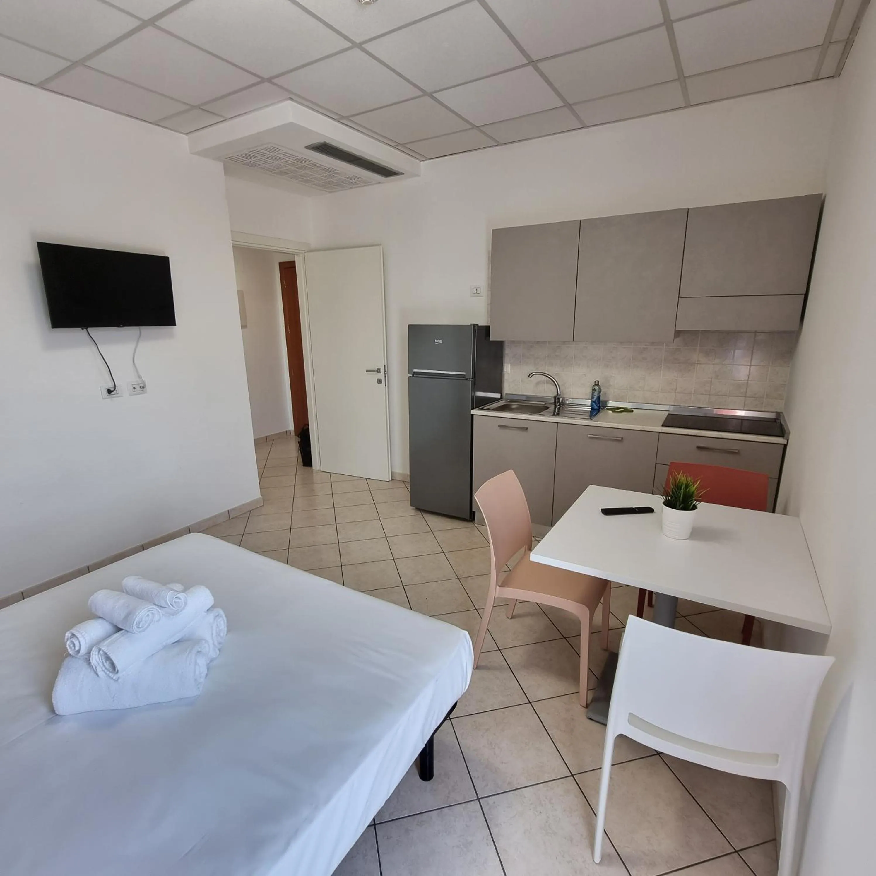 Kitchen or kitchenette, Bed in Residence Mare