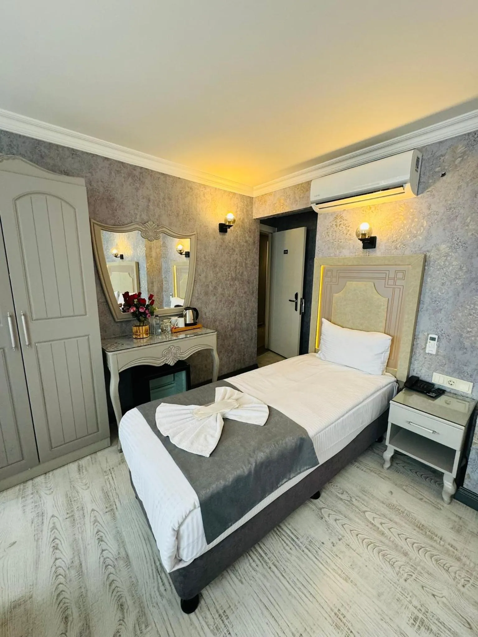 Bed in Old City Viva Hotel