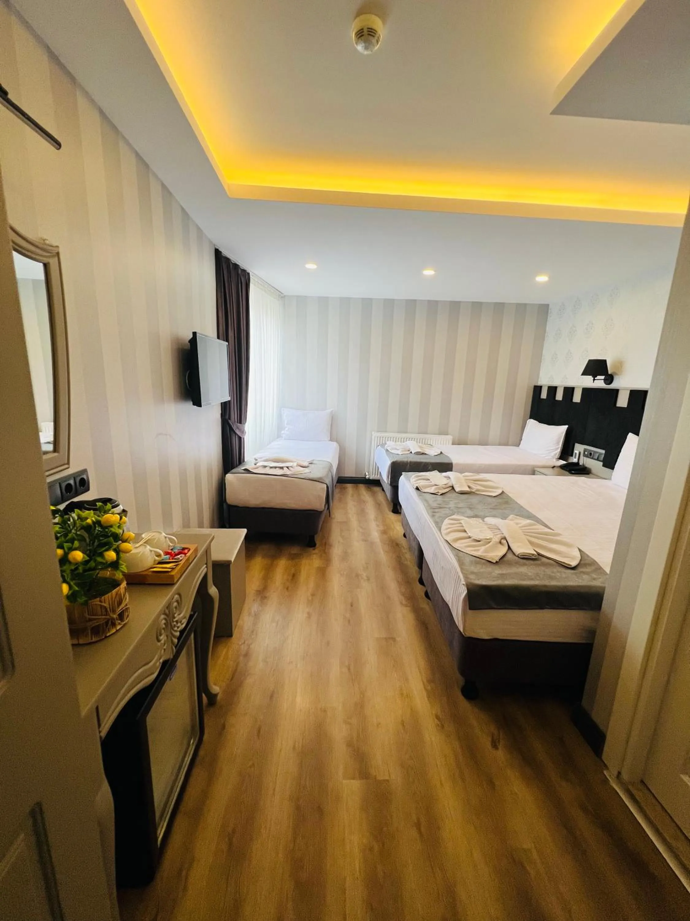 Photo of the whole room, Bed in Old City Viva Hotel