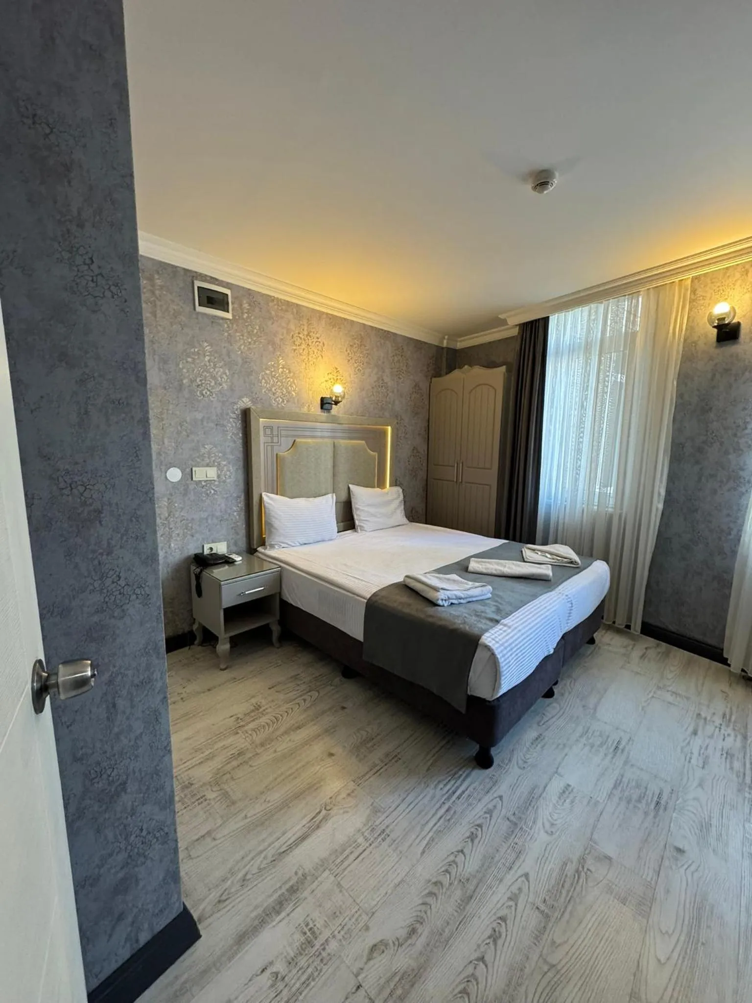 Photo of the whole room, Bed in Old City Viva Hotel