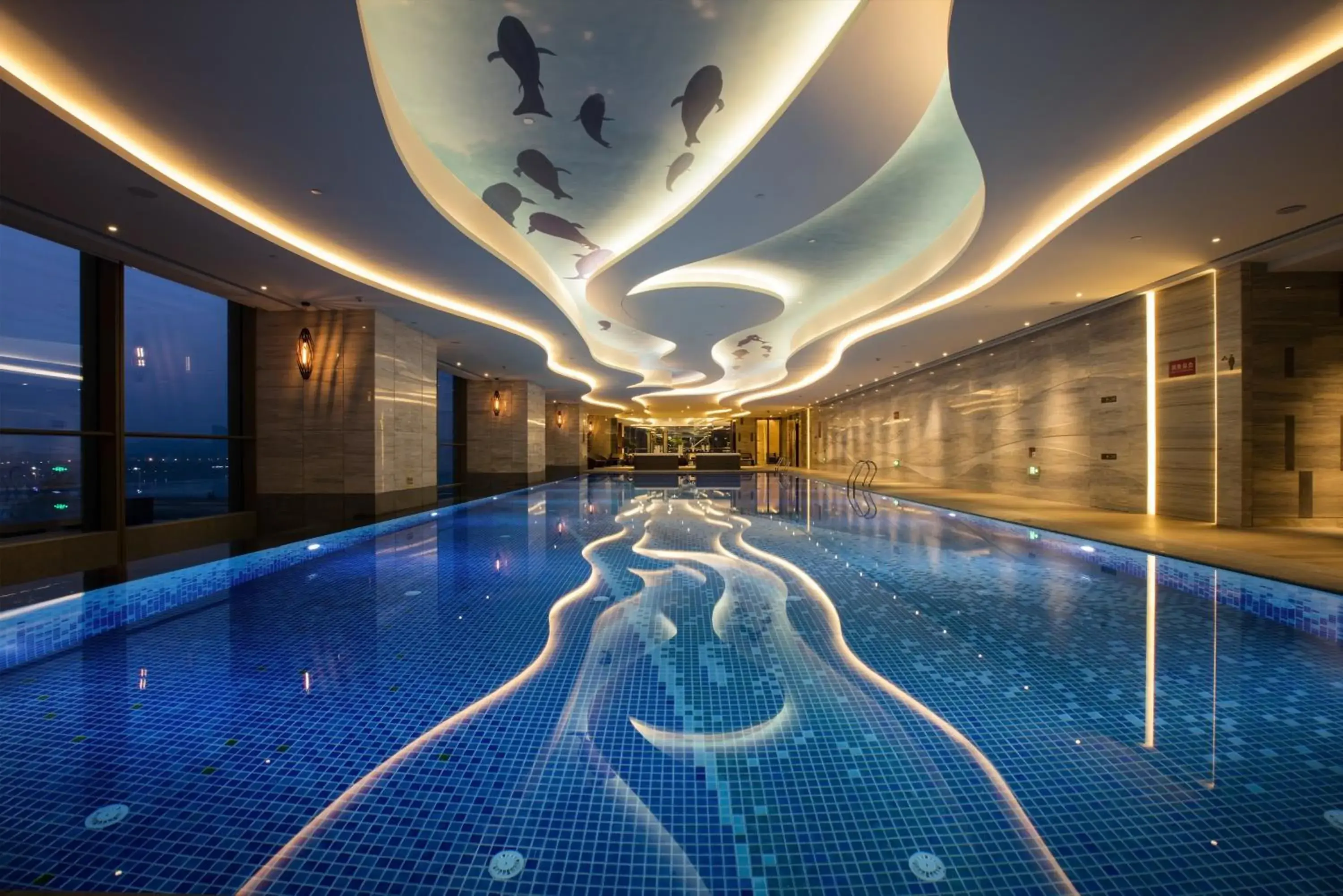 Swimming pool in Crowne Plaza Fuzhou Riverside by IHG Swimming pool in Crowne Plaza Fuzhou Riverside by IHG