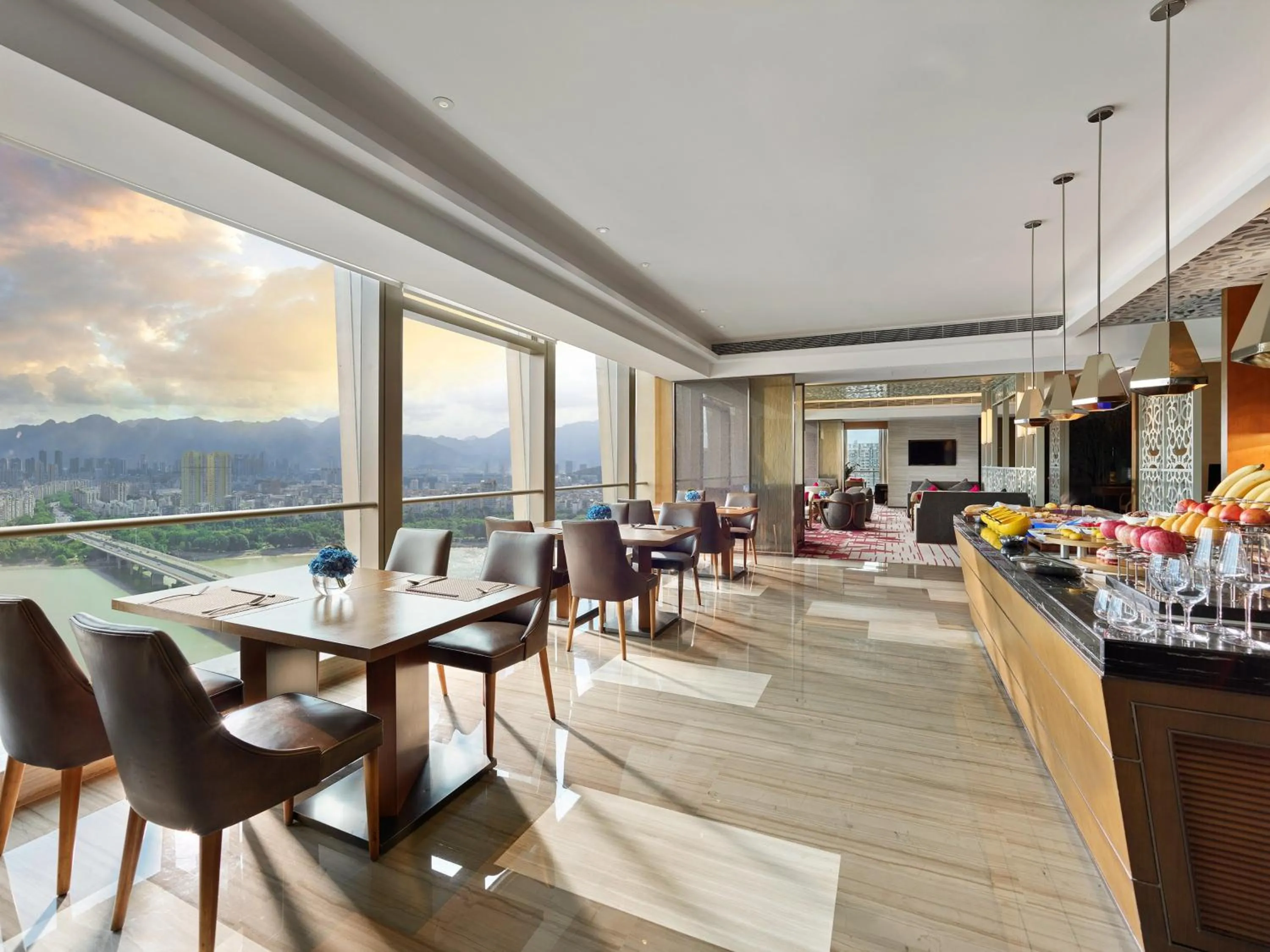 Lounge or bar in Crowne Plaza Fuzhou Riverside by IHG