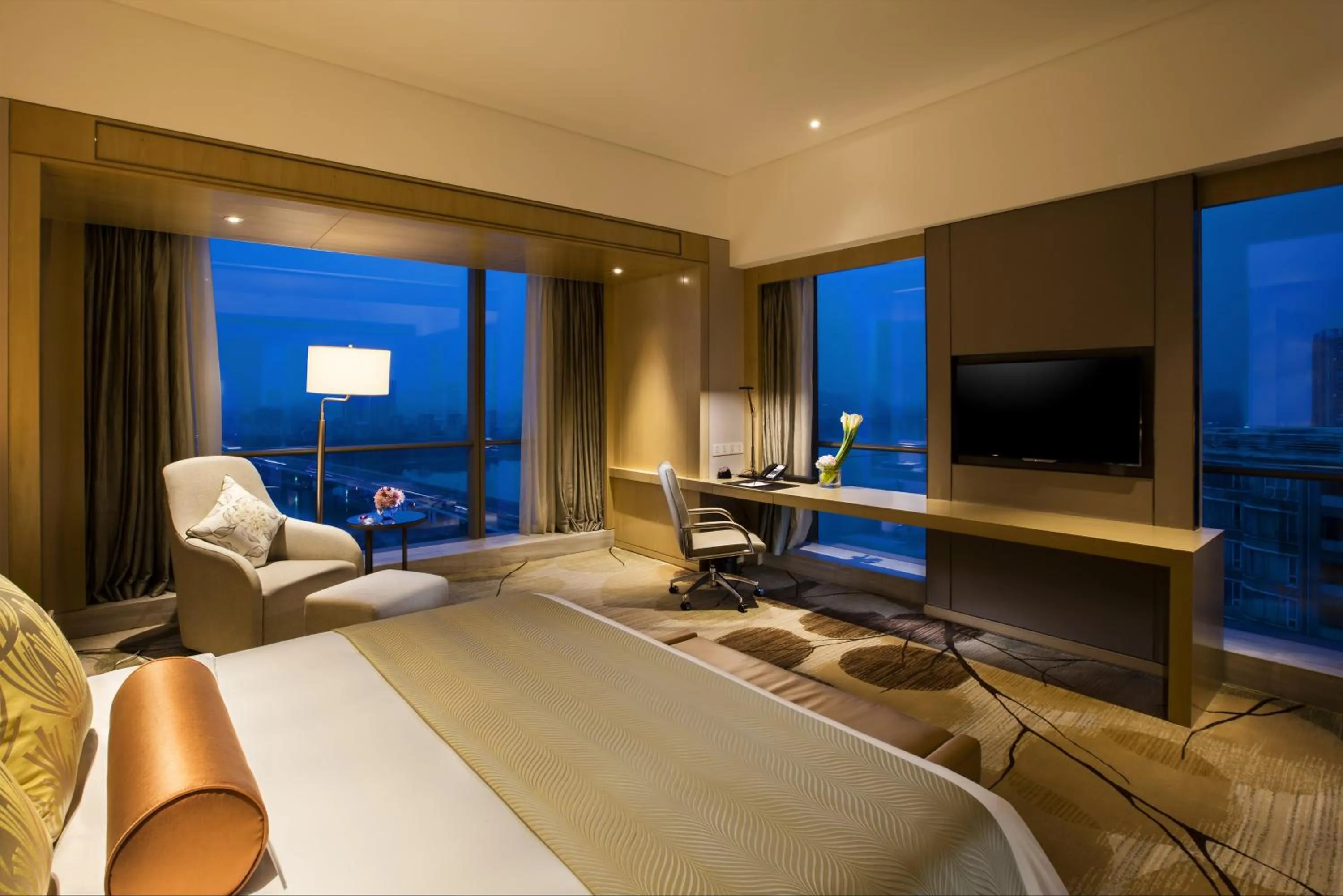 Photo of the whole room in Crowne Plaza Fuzhou Riverside by IHG