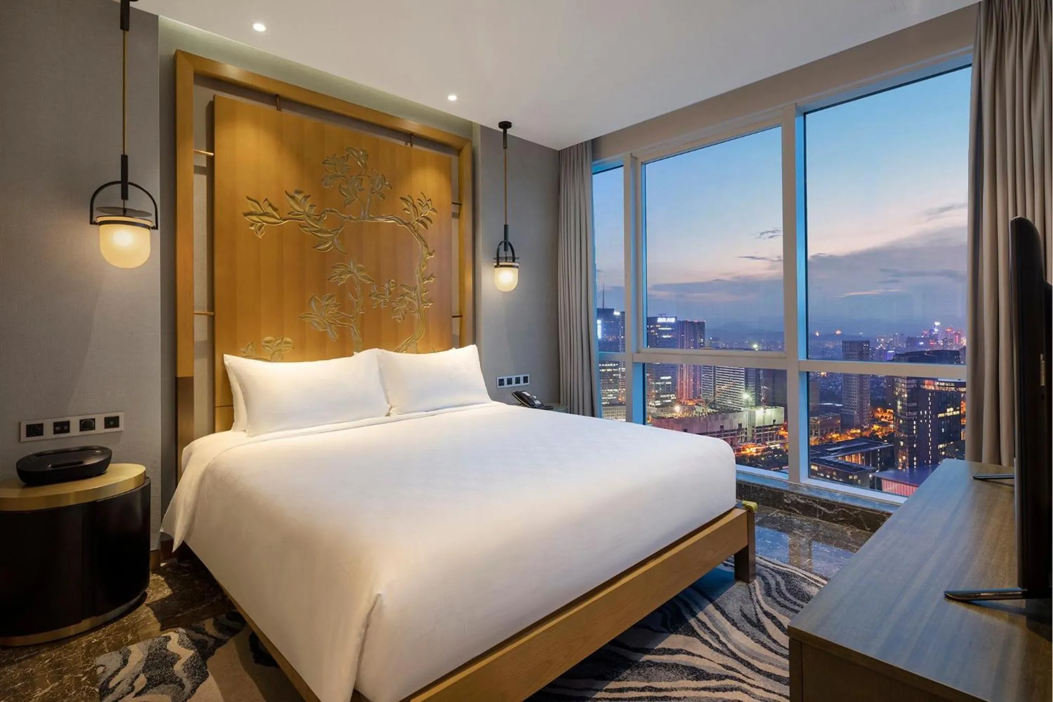Photo of the whole room, Bed in InterContinental Haikou Seaview by IHG