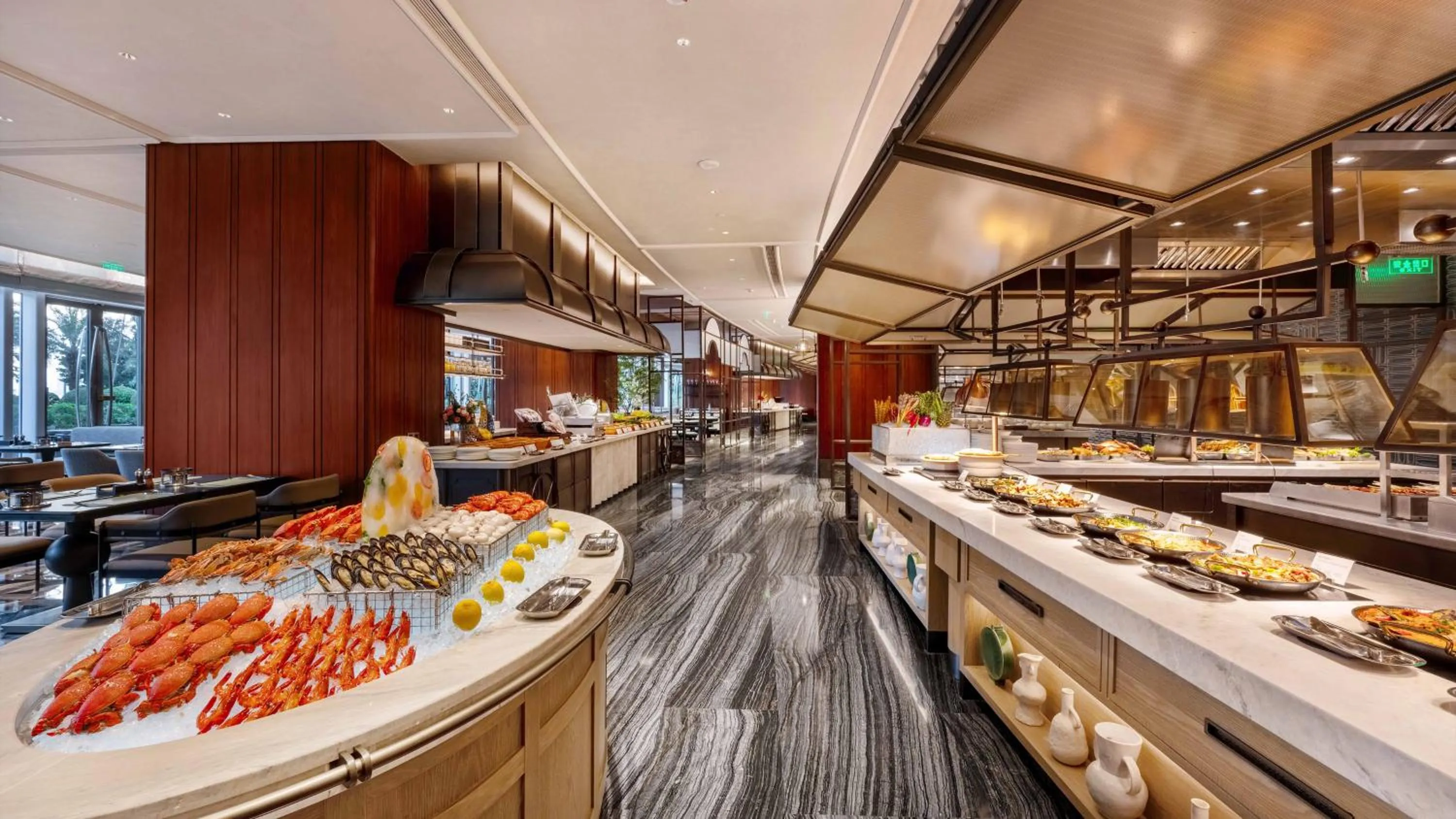 Restaurant/places to eat in InterContinental Haikou Seaview by IHG