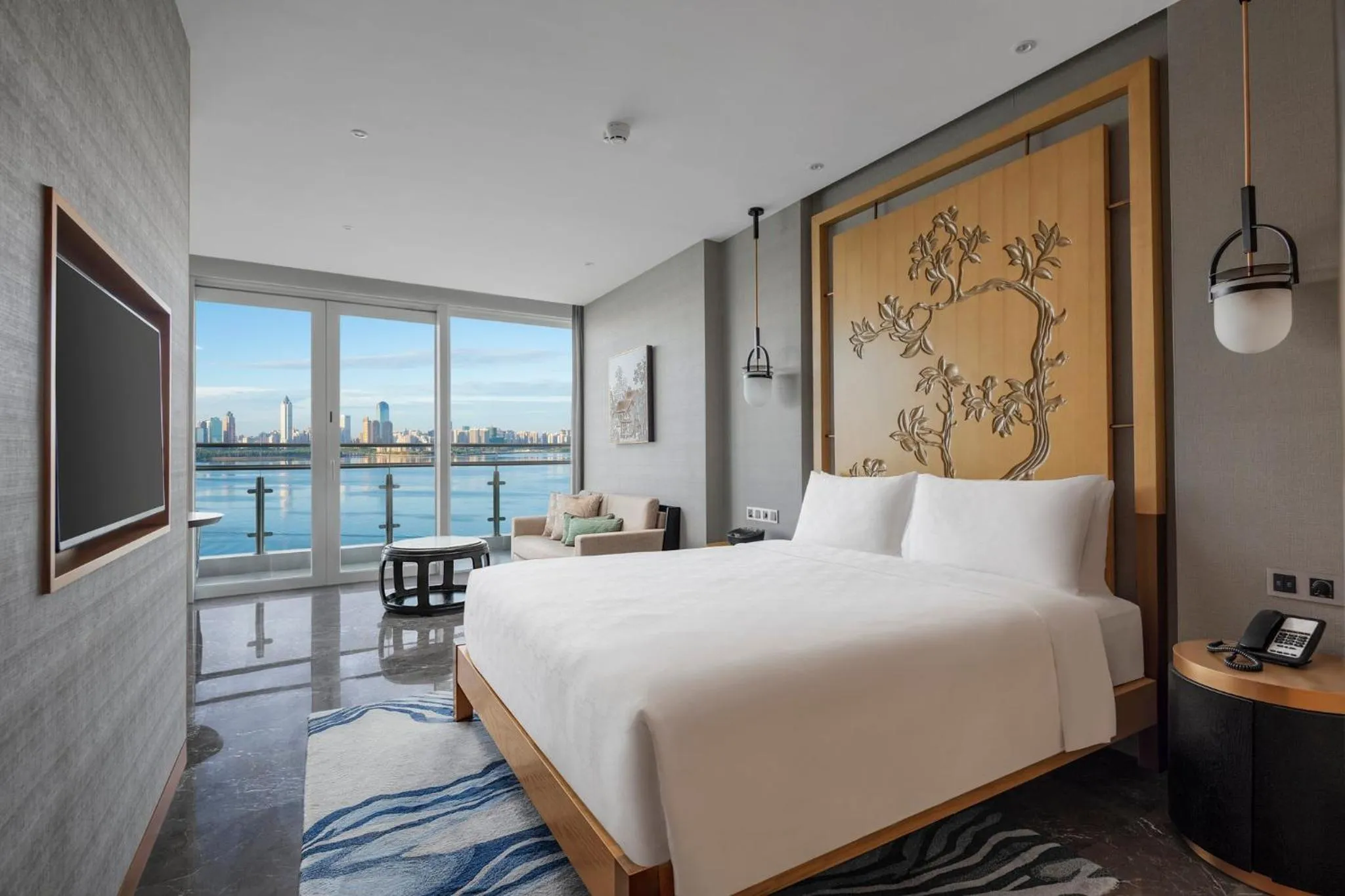 Photo of the whole room, Bed in InterContinental Haikou Seaview by IHG