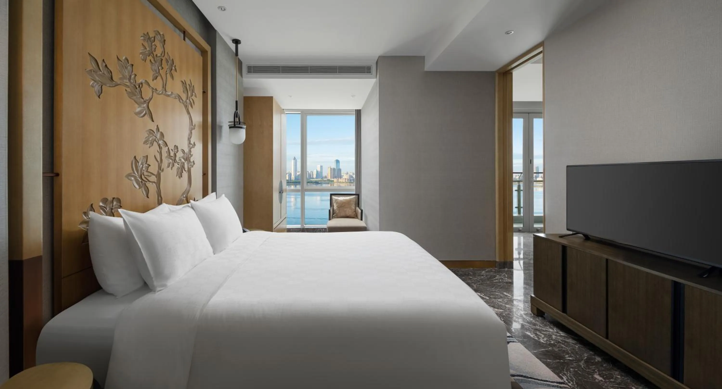 Bathroom, Bed in InterContinental Haikou Seaview by IHG