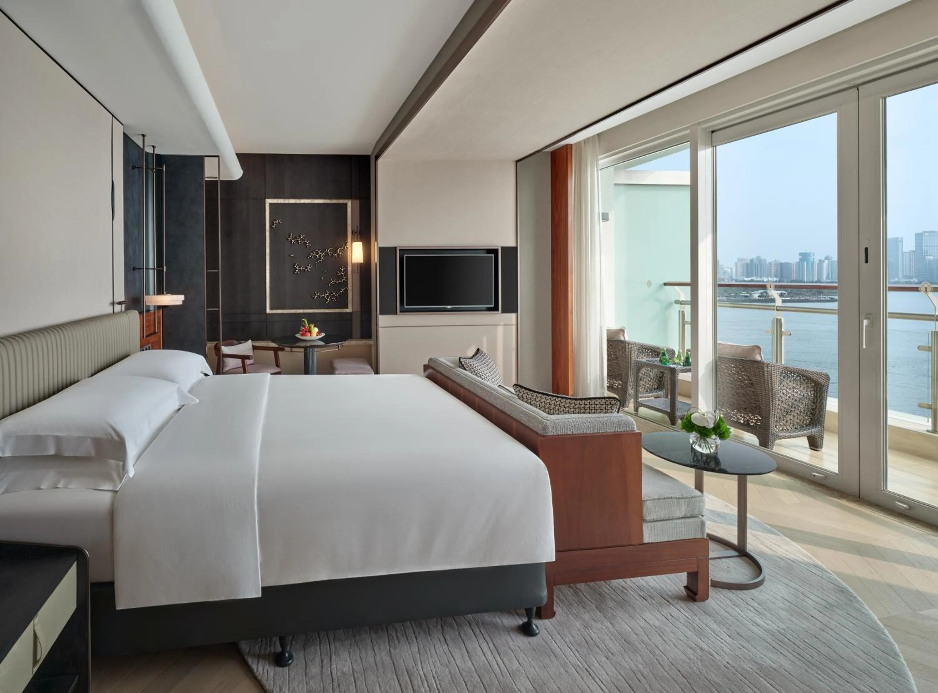 Bedroom, Bed in InterContinental Haikou Seaview by IHG