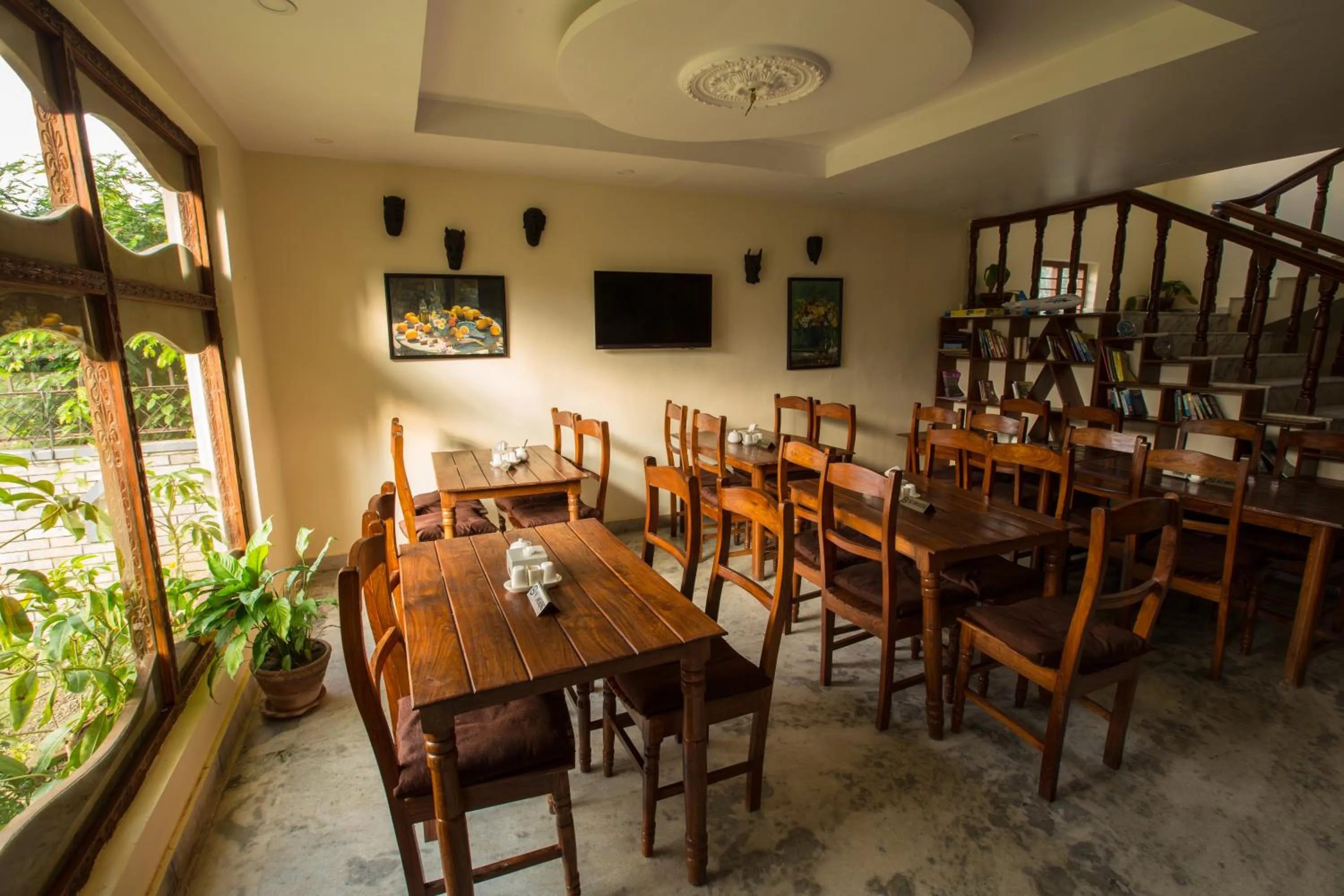 Restaurant/places to eat in Hotel Pokhara View