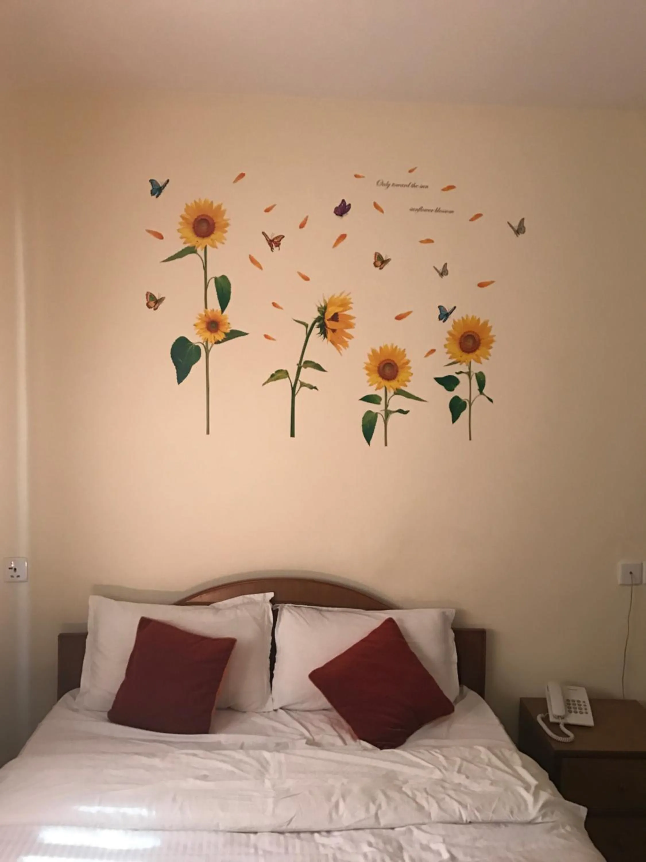 Bed in Hotel Pokhara View