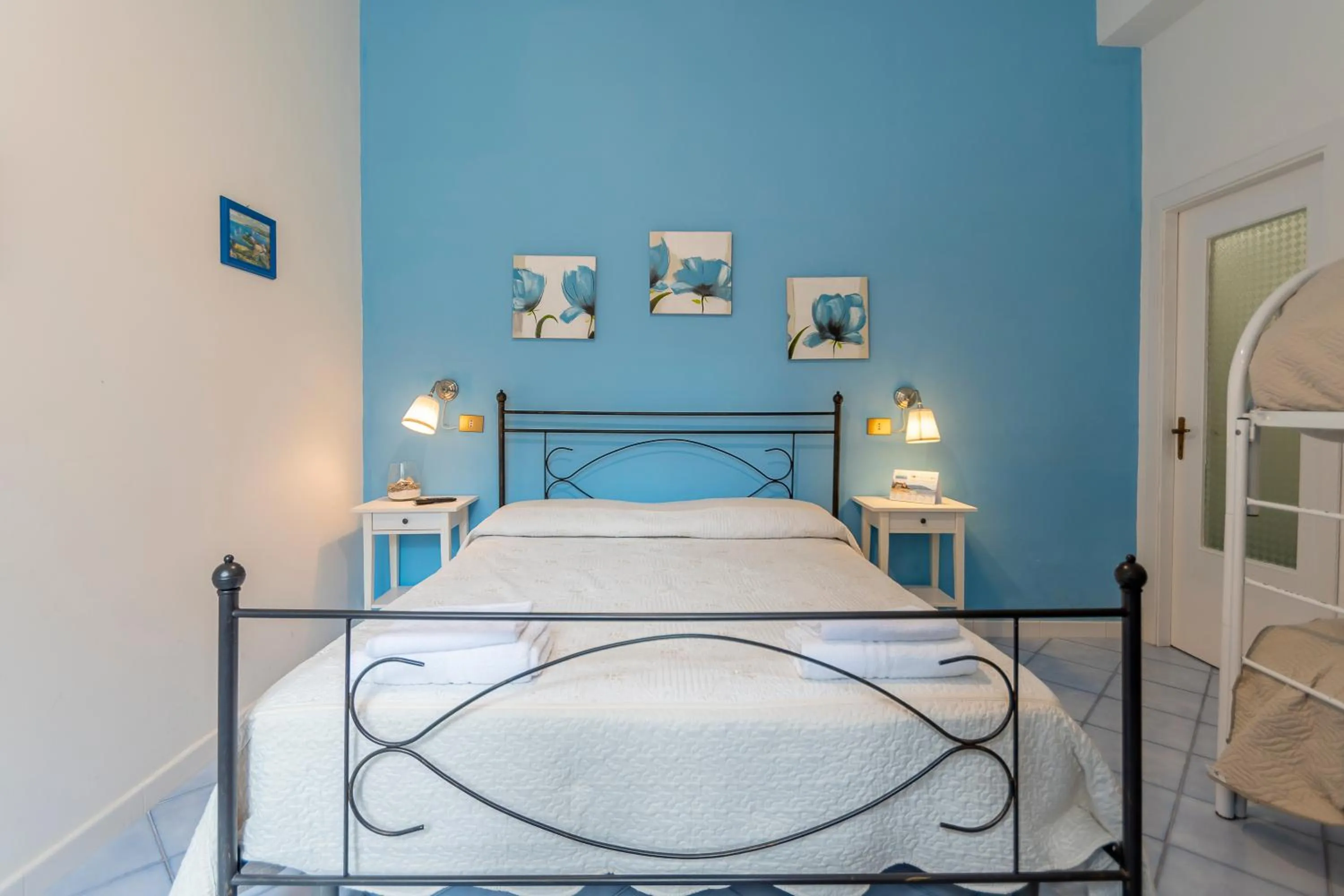 Photo of the whole room, Bed in B&B Posidonia