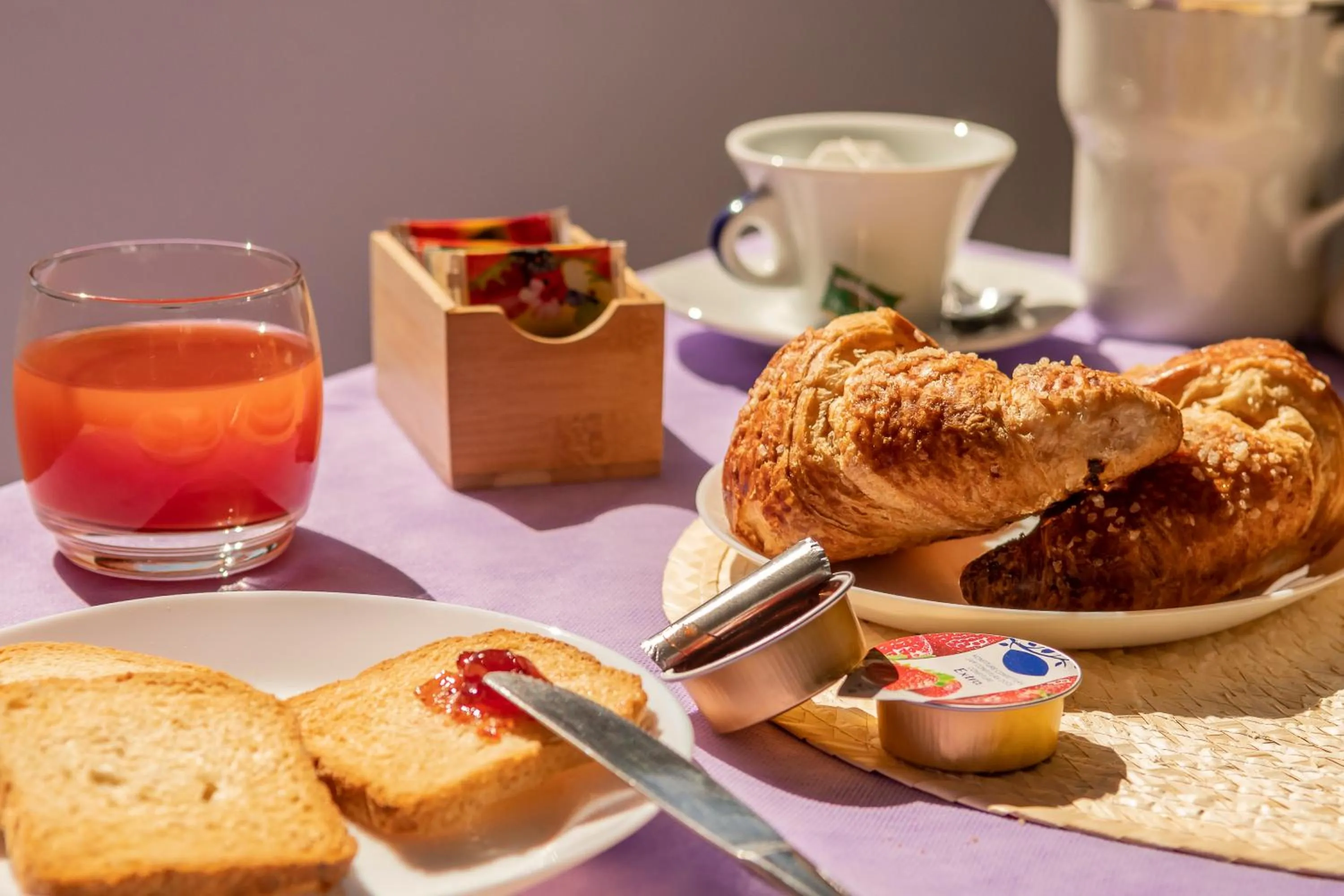 Continental breakfast in B&B Posidonia