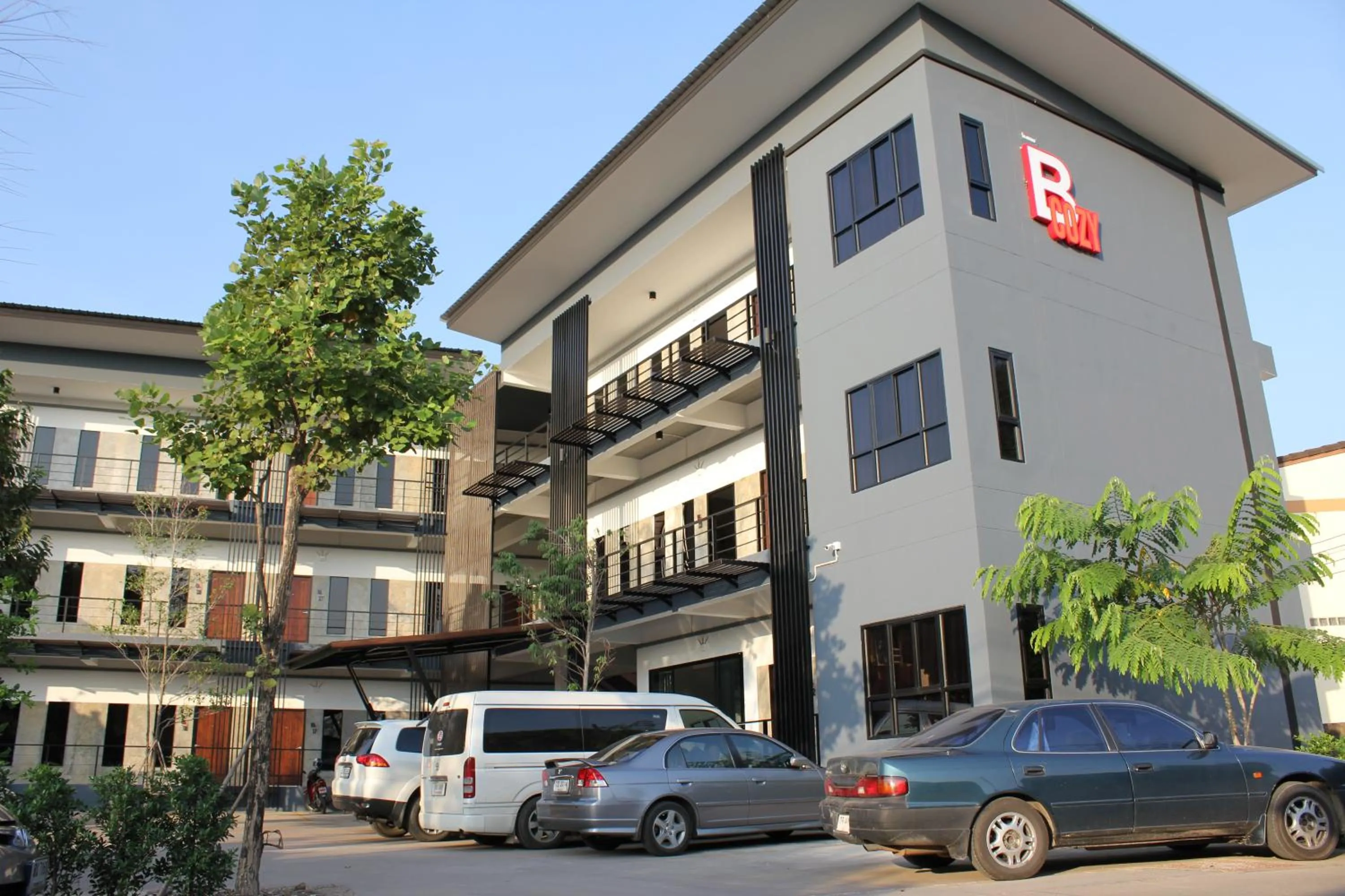 Facade/entrance in B-Cozy Hotel