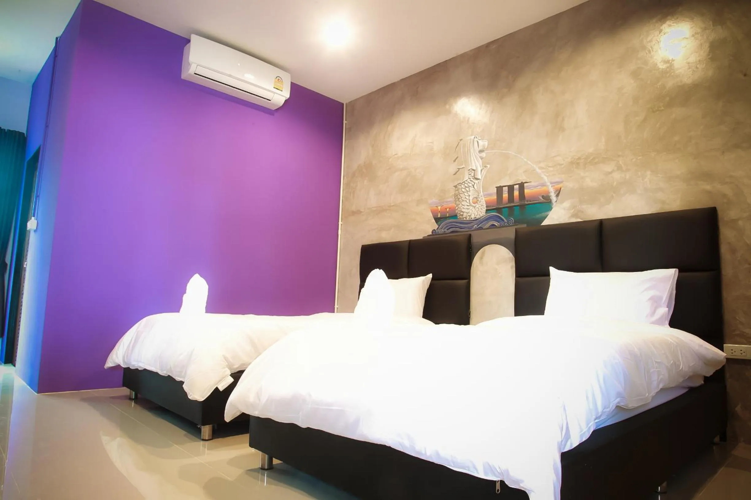 Photo of the whole room, Bed in B-Cozy Hotel