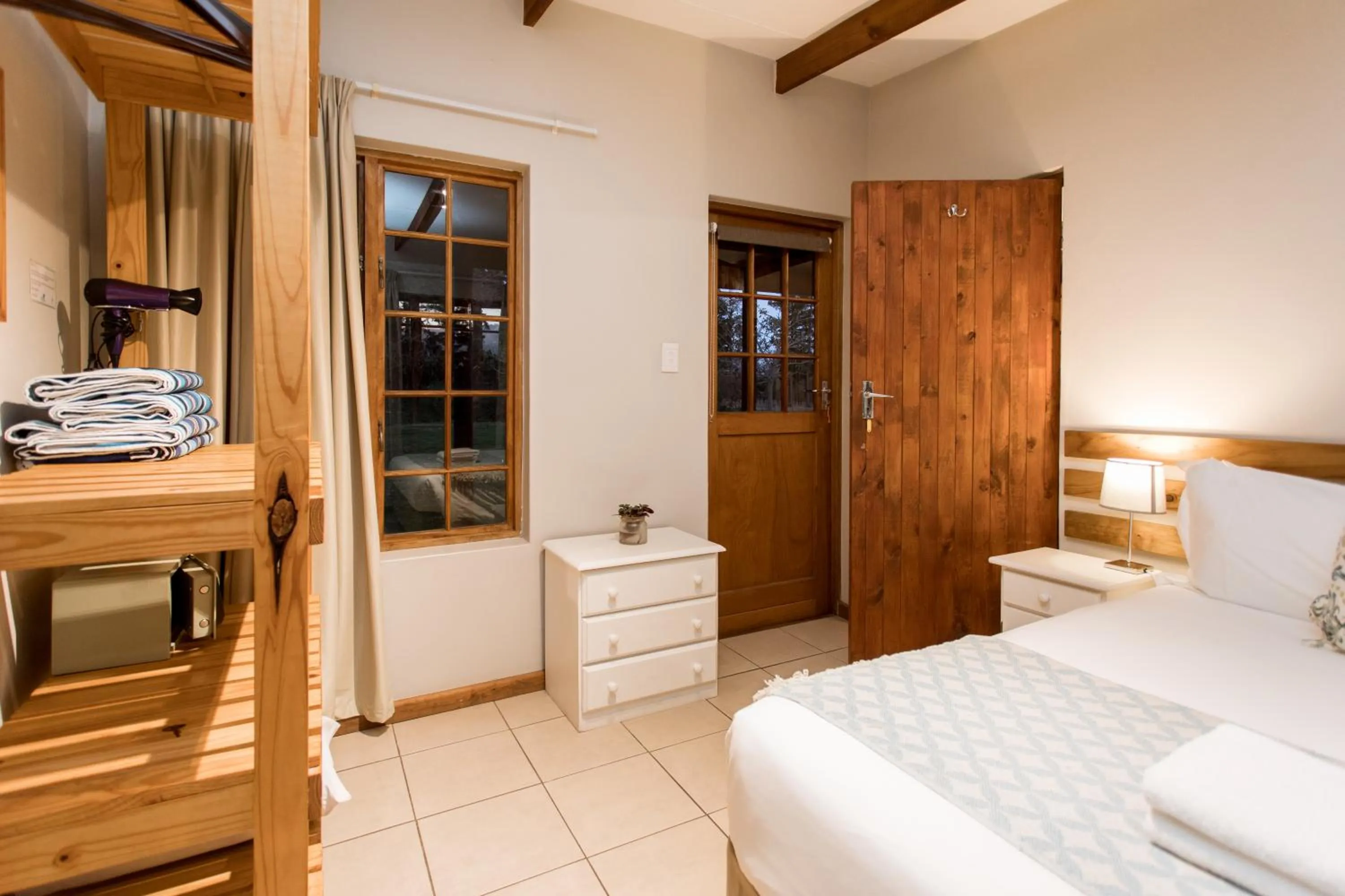 Bedroom, Bed in Bella Manga Country Escape