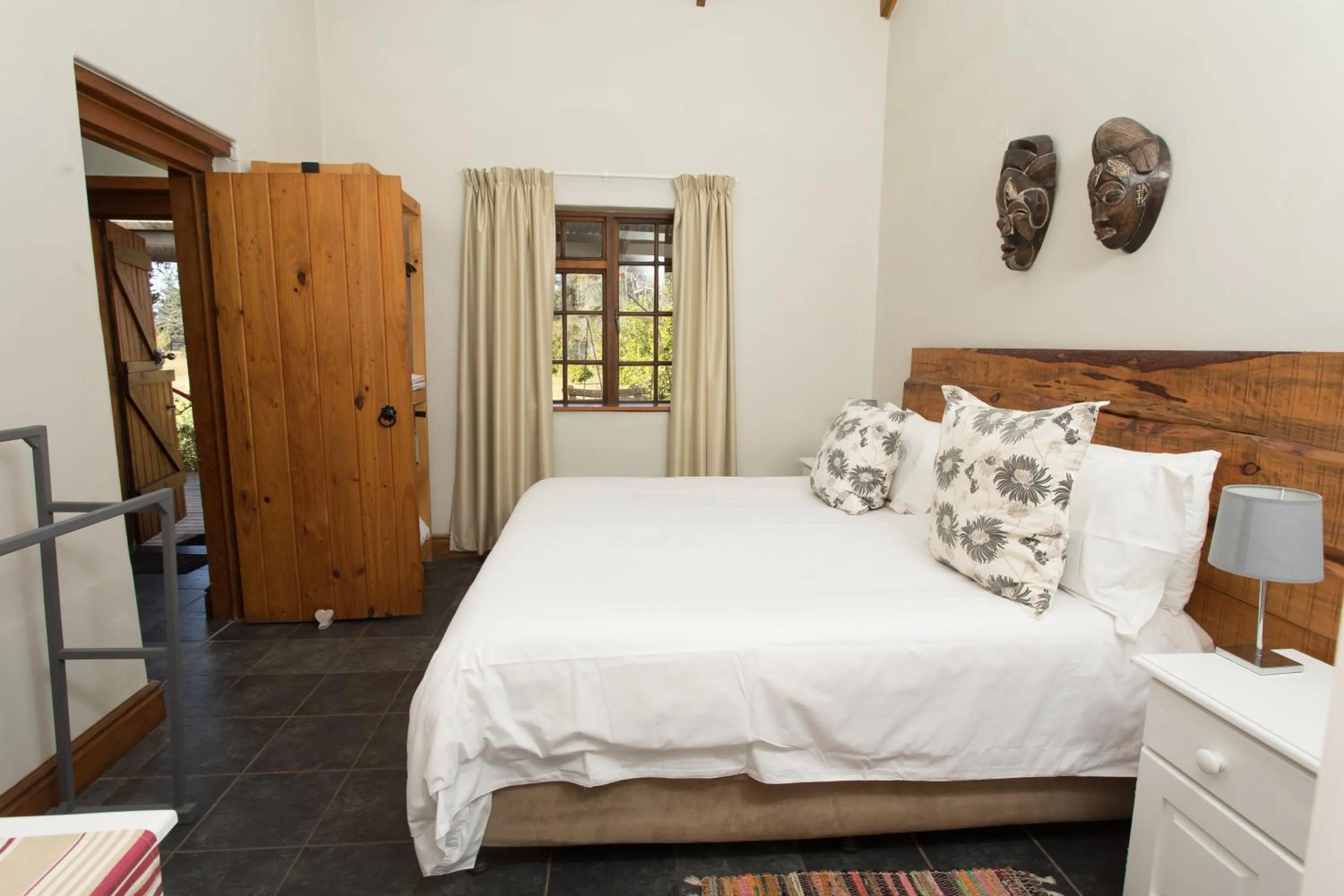 Bed in Bella Manga Country Escape