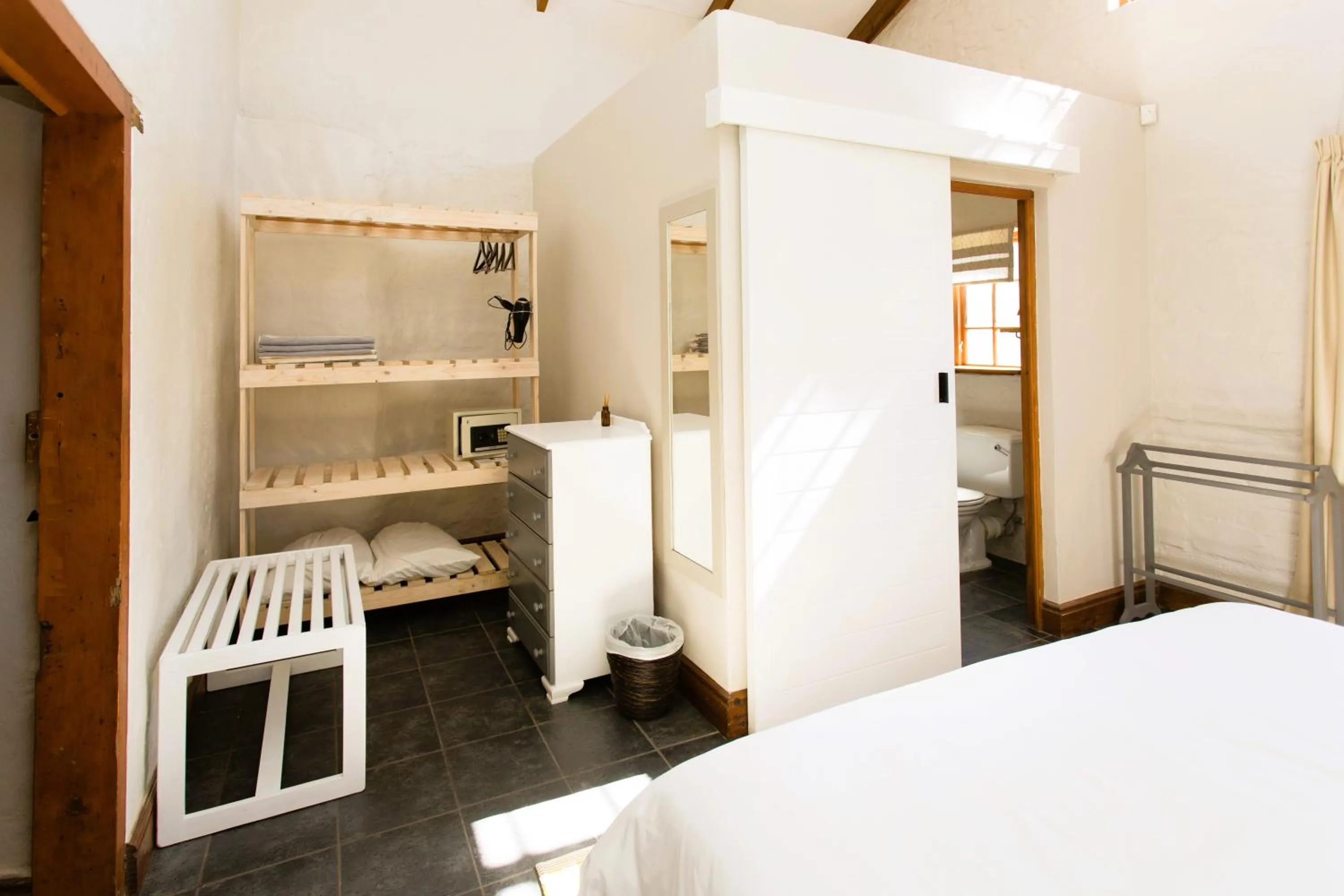 wardrobe, Bed in Bella Manga Country Escape
