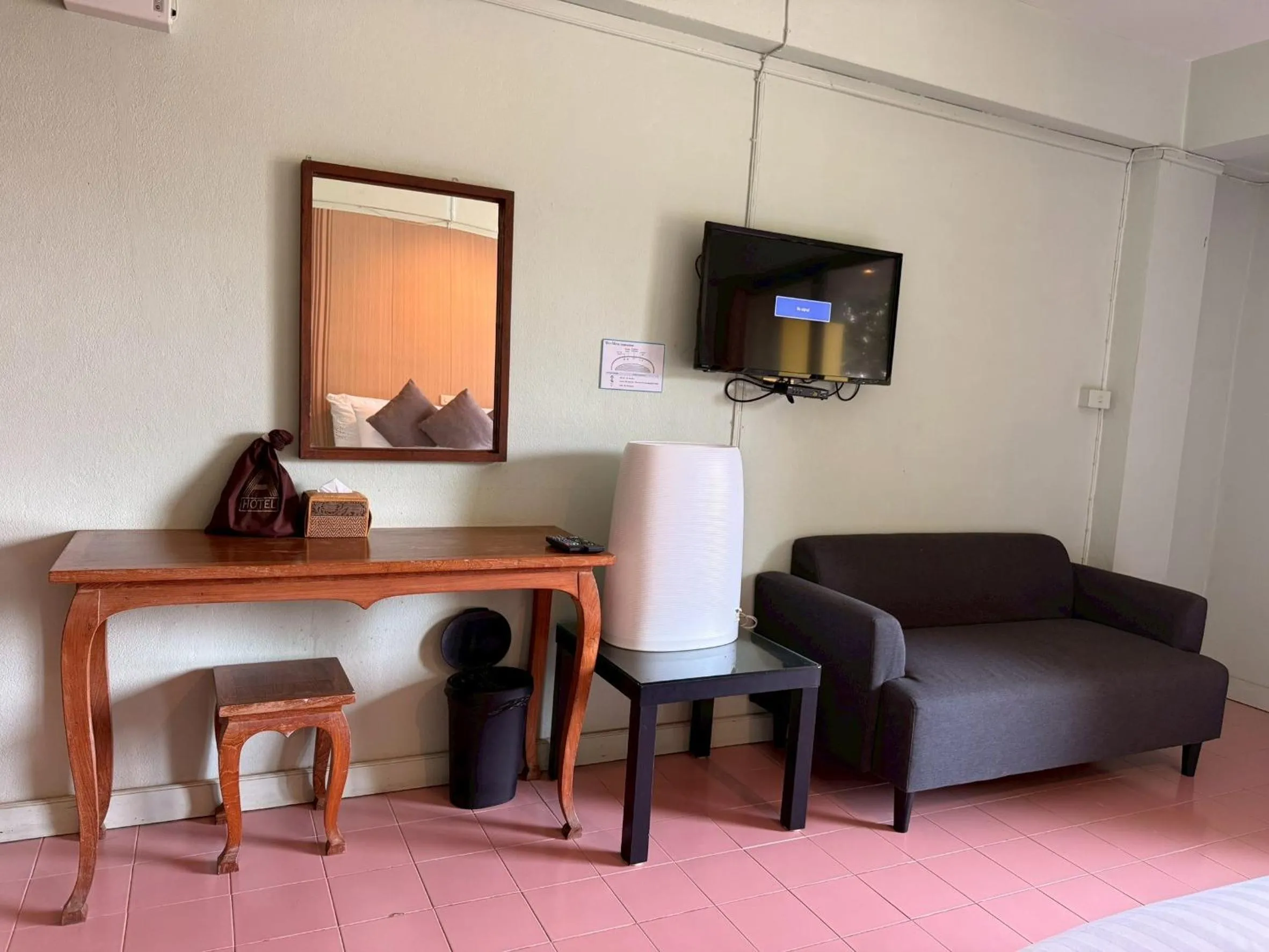 Bedroom in A Hotel Budget