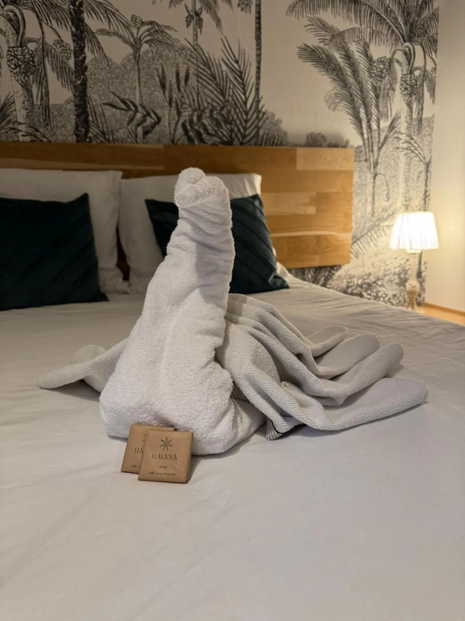 Bedroom, Bed in Les Pénates de Loire