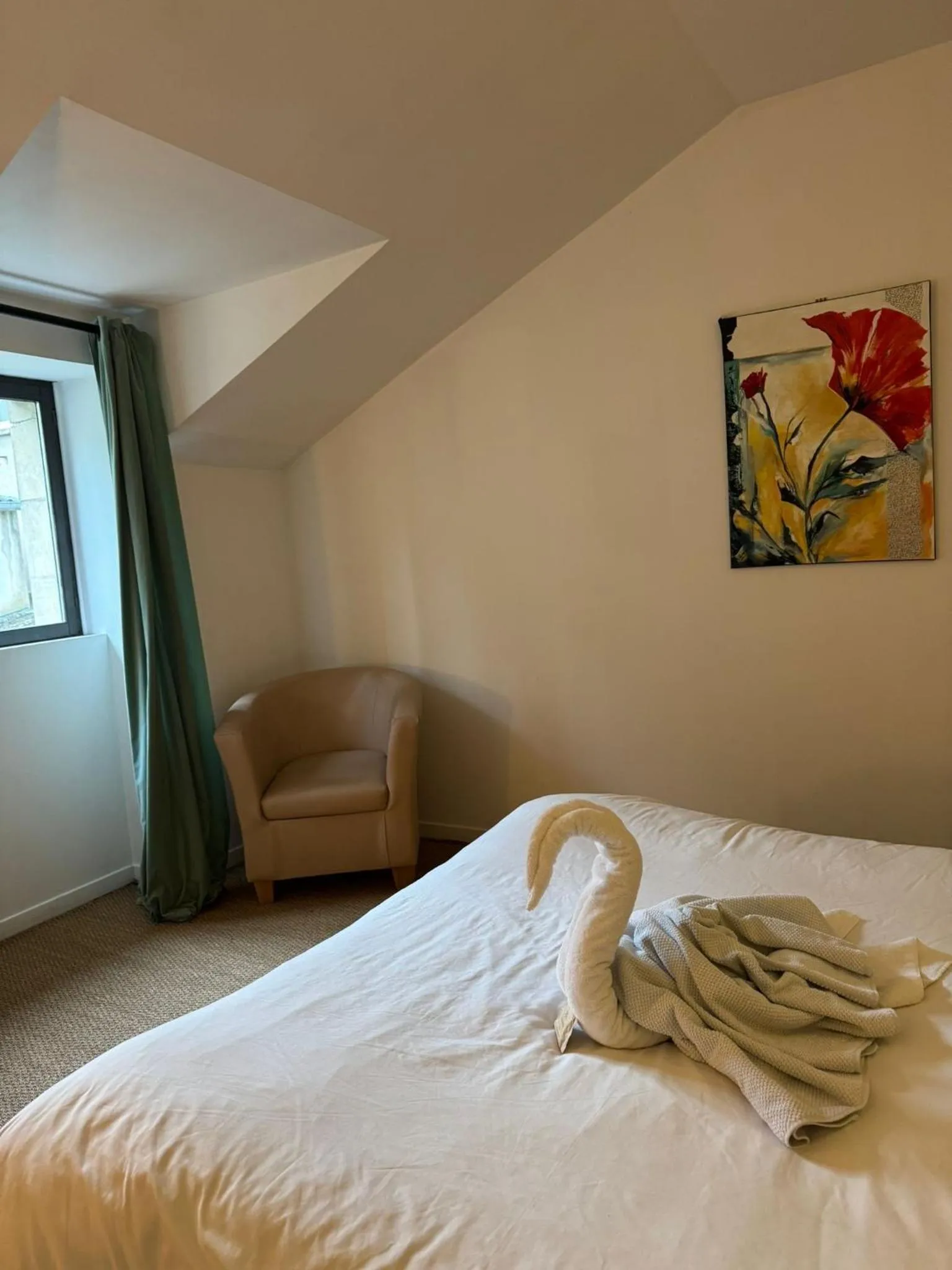 Bedroom, Bed in Les Pénates de Loire