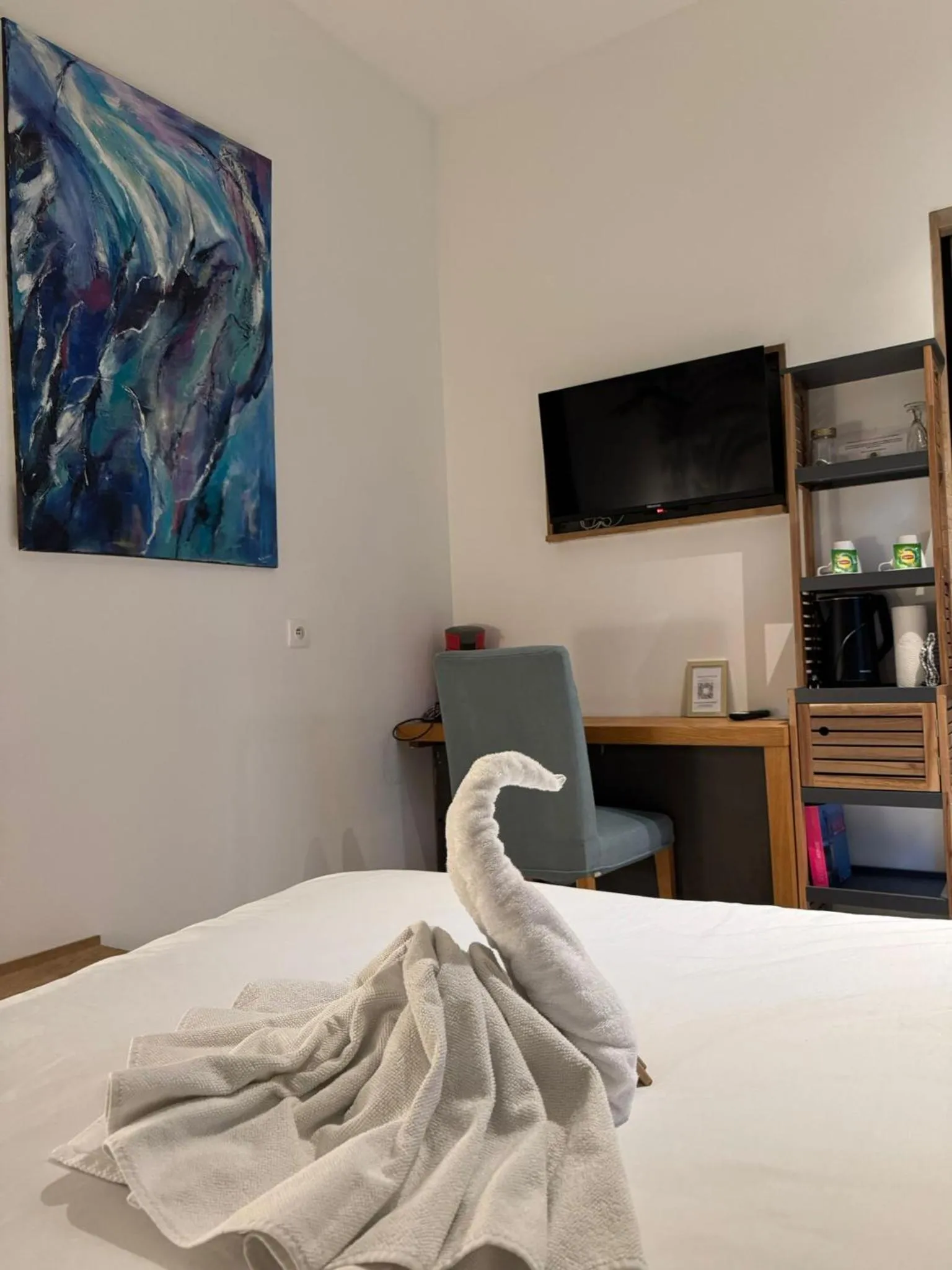 Bedroom, Bed in Les Pénates de Loire