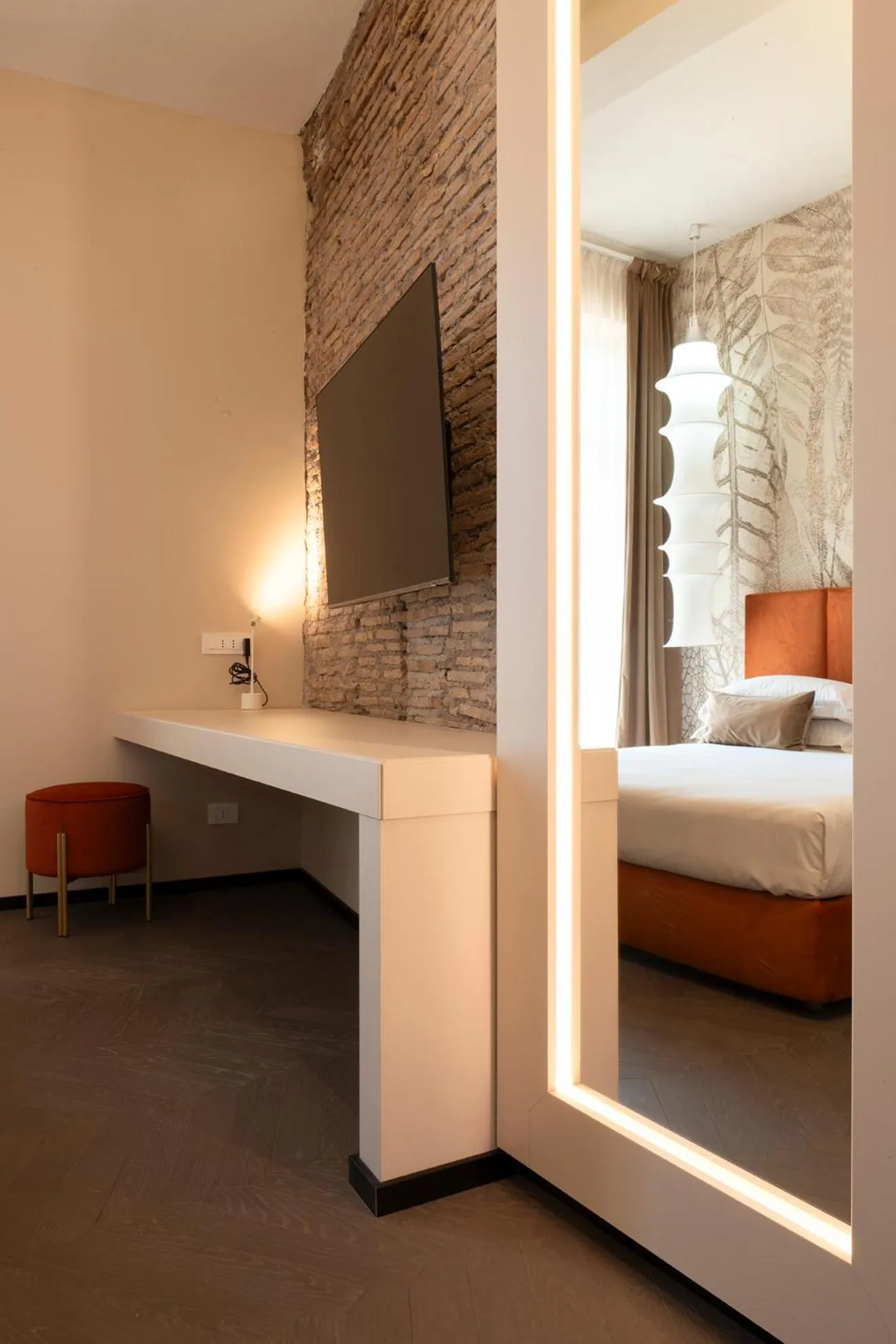 Photo of the whole room, Bed in Colonna Suite Del Corso