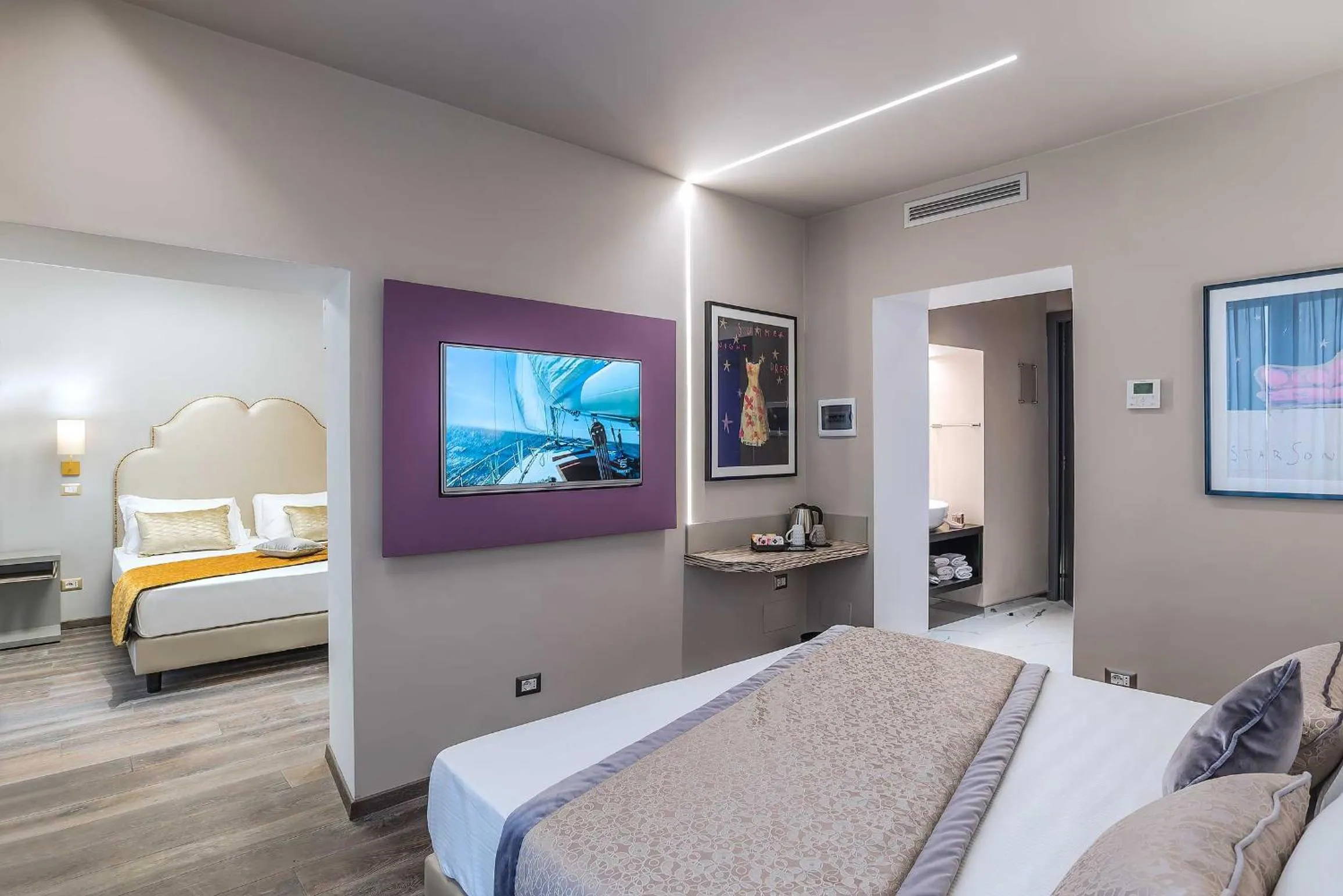 Photo of the whole room, Bed in Colonna Suite Del Corso