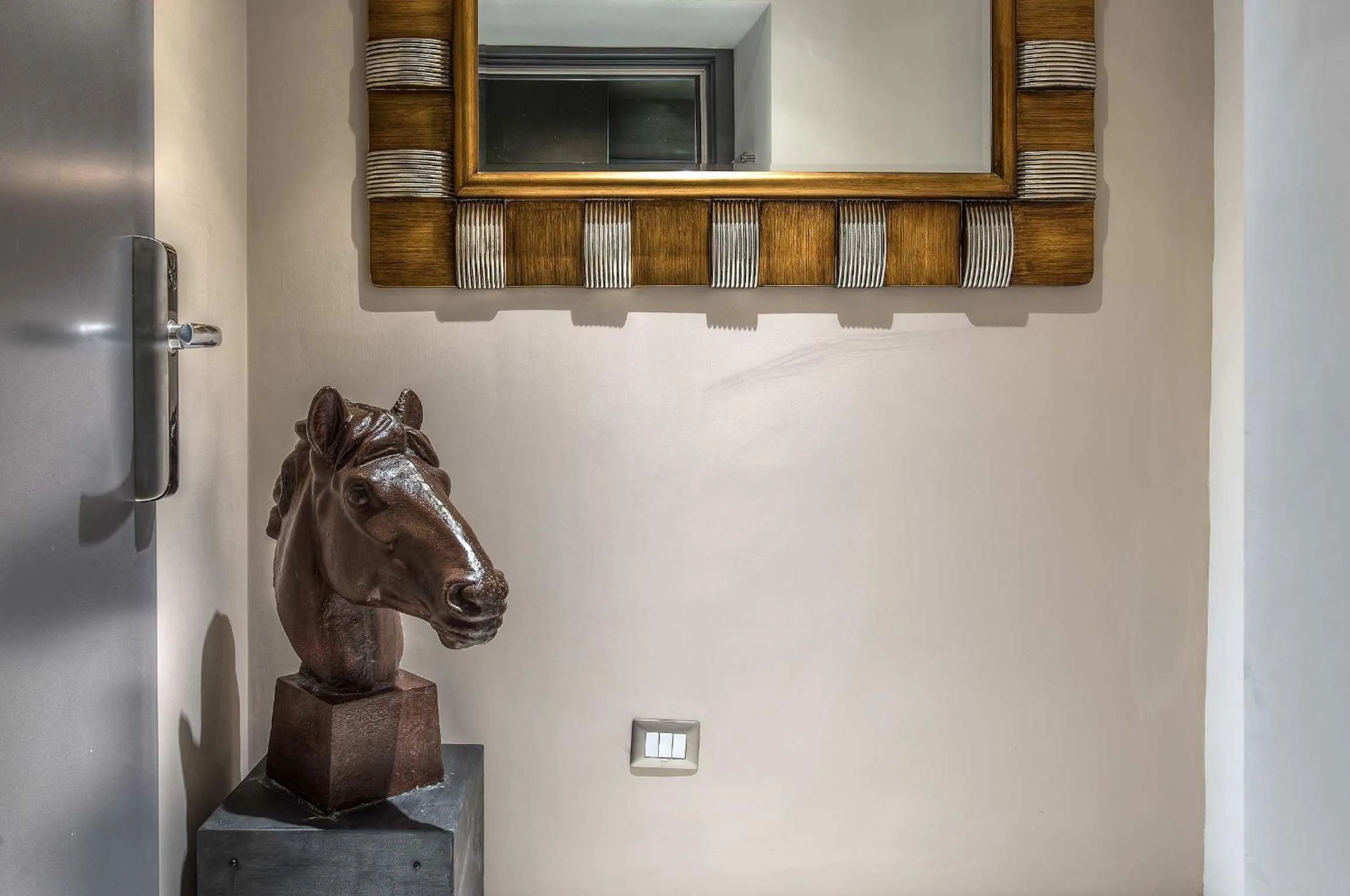 Decorative detail in Colonna Suite Del Corso