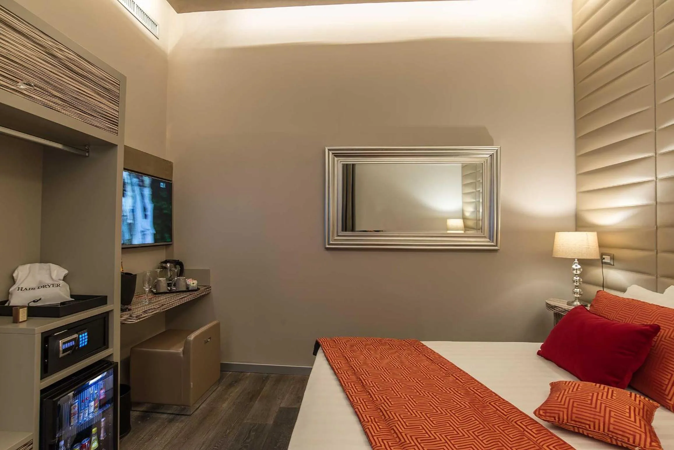 Lobby or reception, Bed in Colonna Suite Del Corso