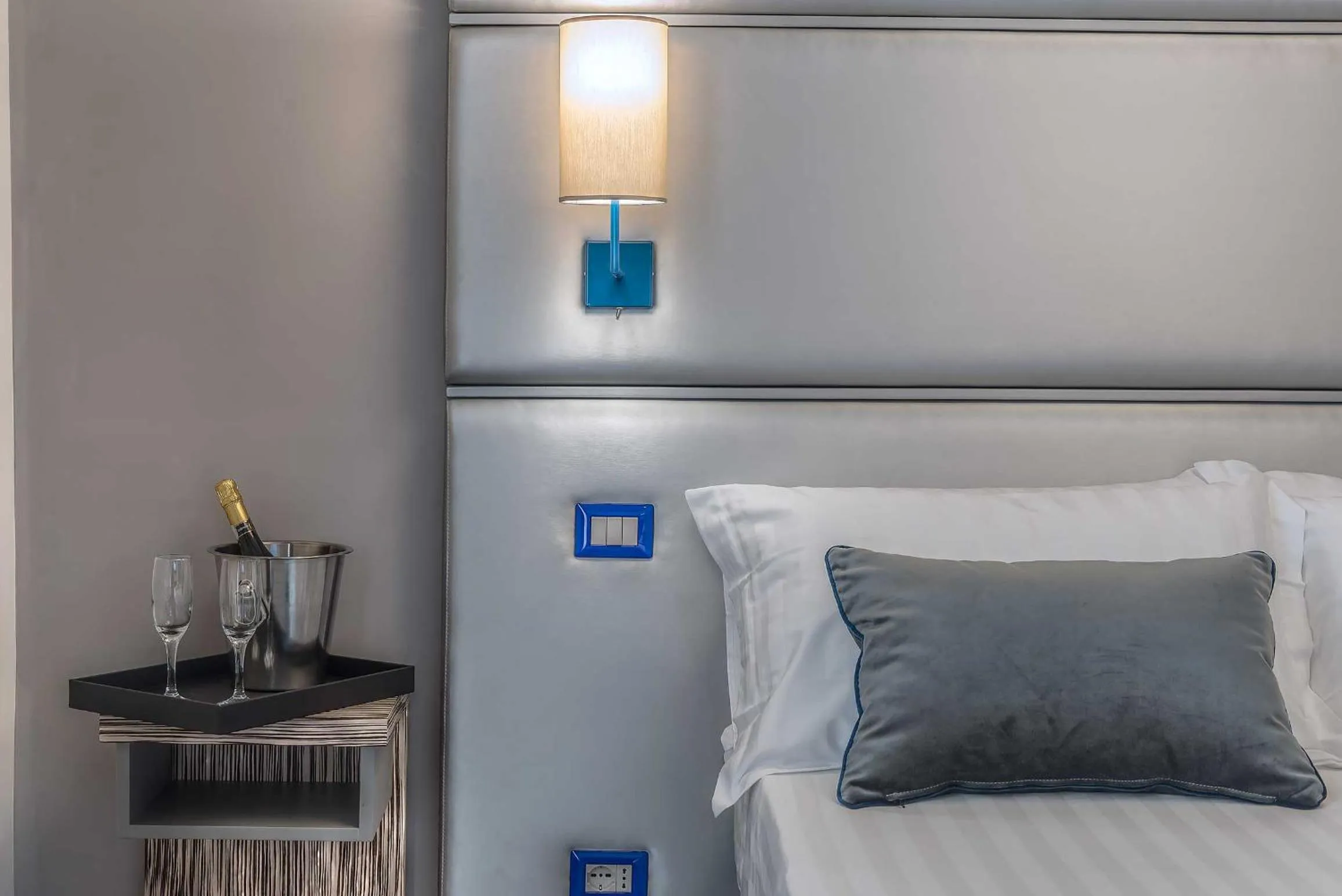 Decorative detail, Bed in Colonna Suite Del Corso