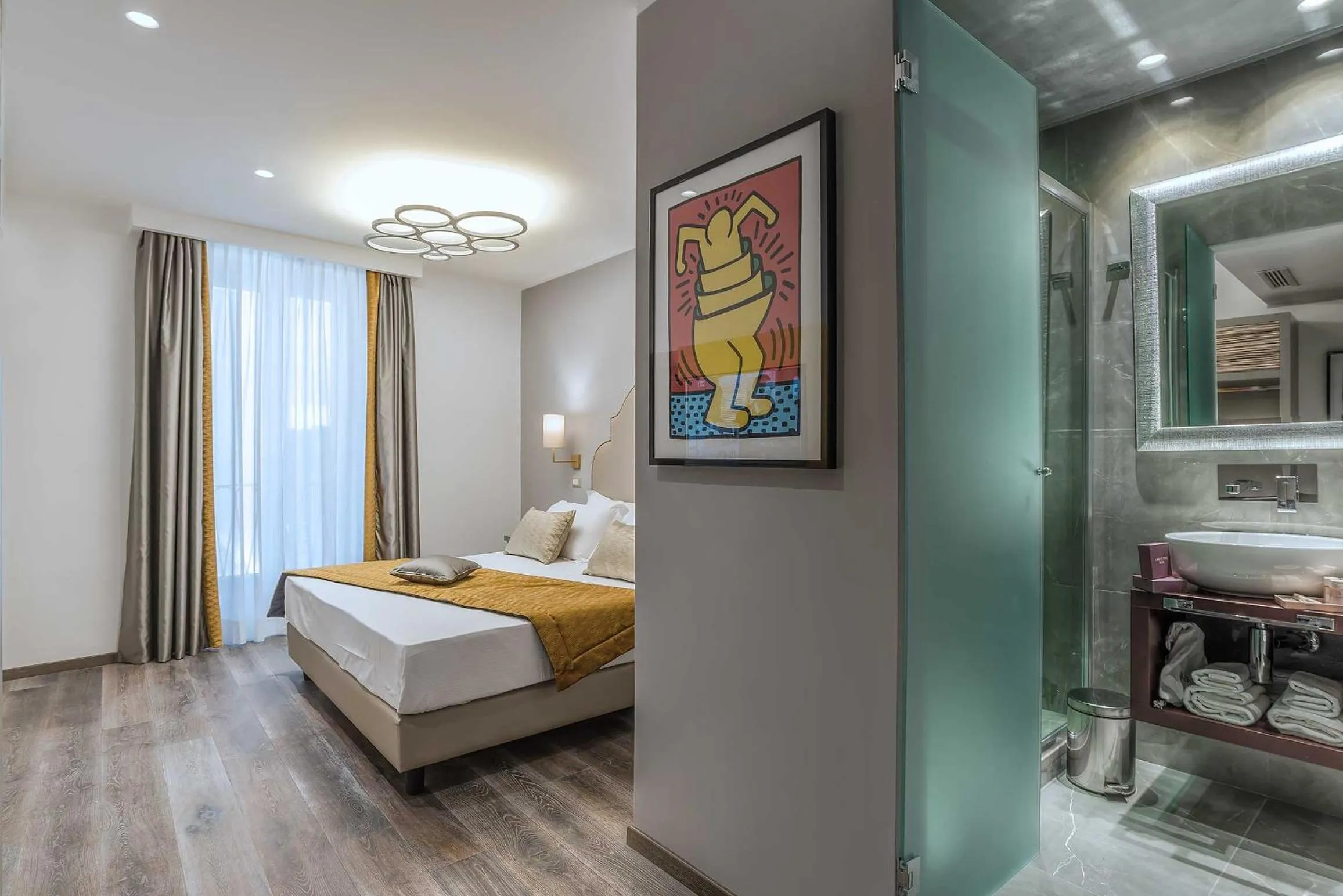 Photo of the whole room, Bed in Colonna Suite Del Corso