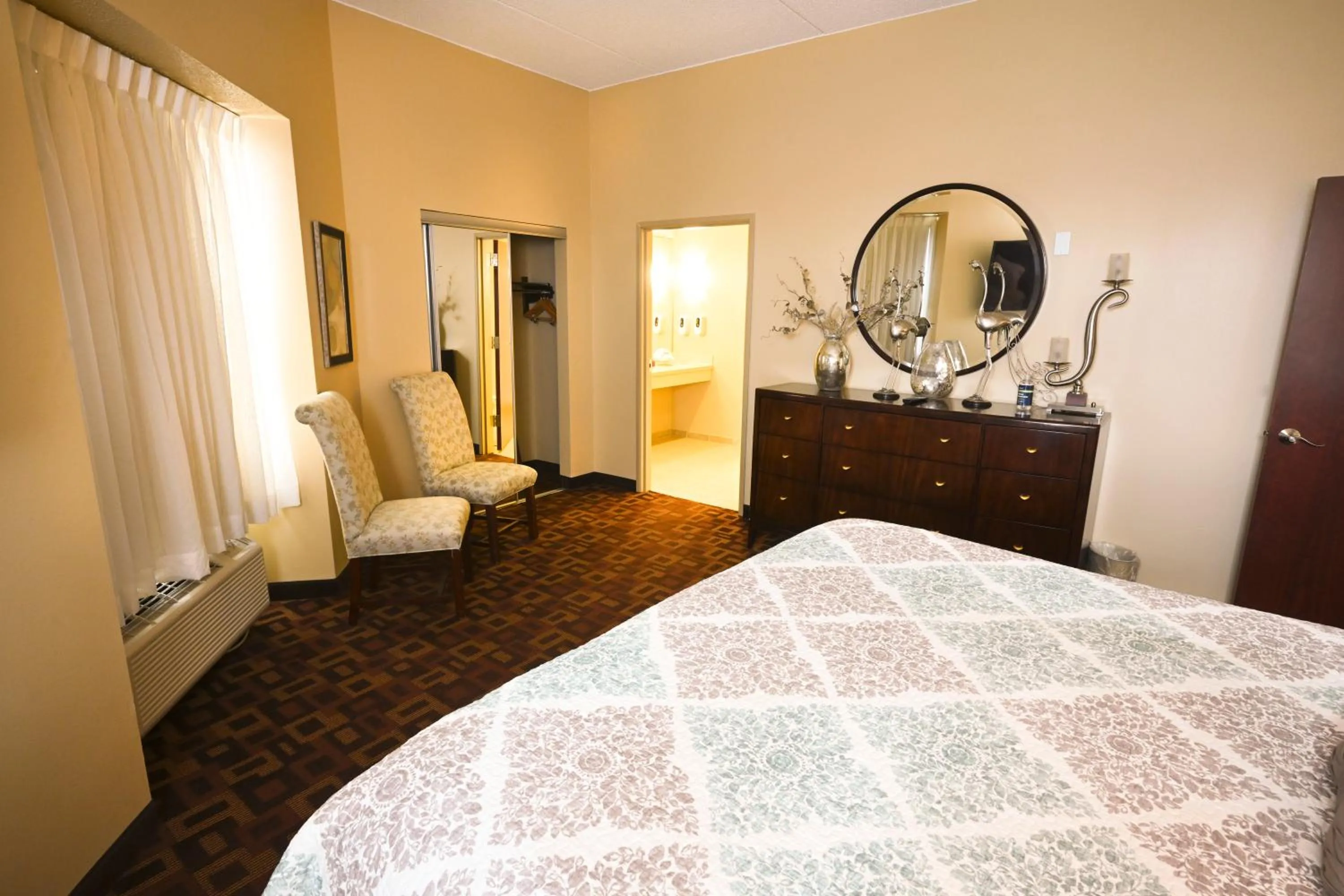 Bed in Wild Rose Casino & Hotel Emmetsburg