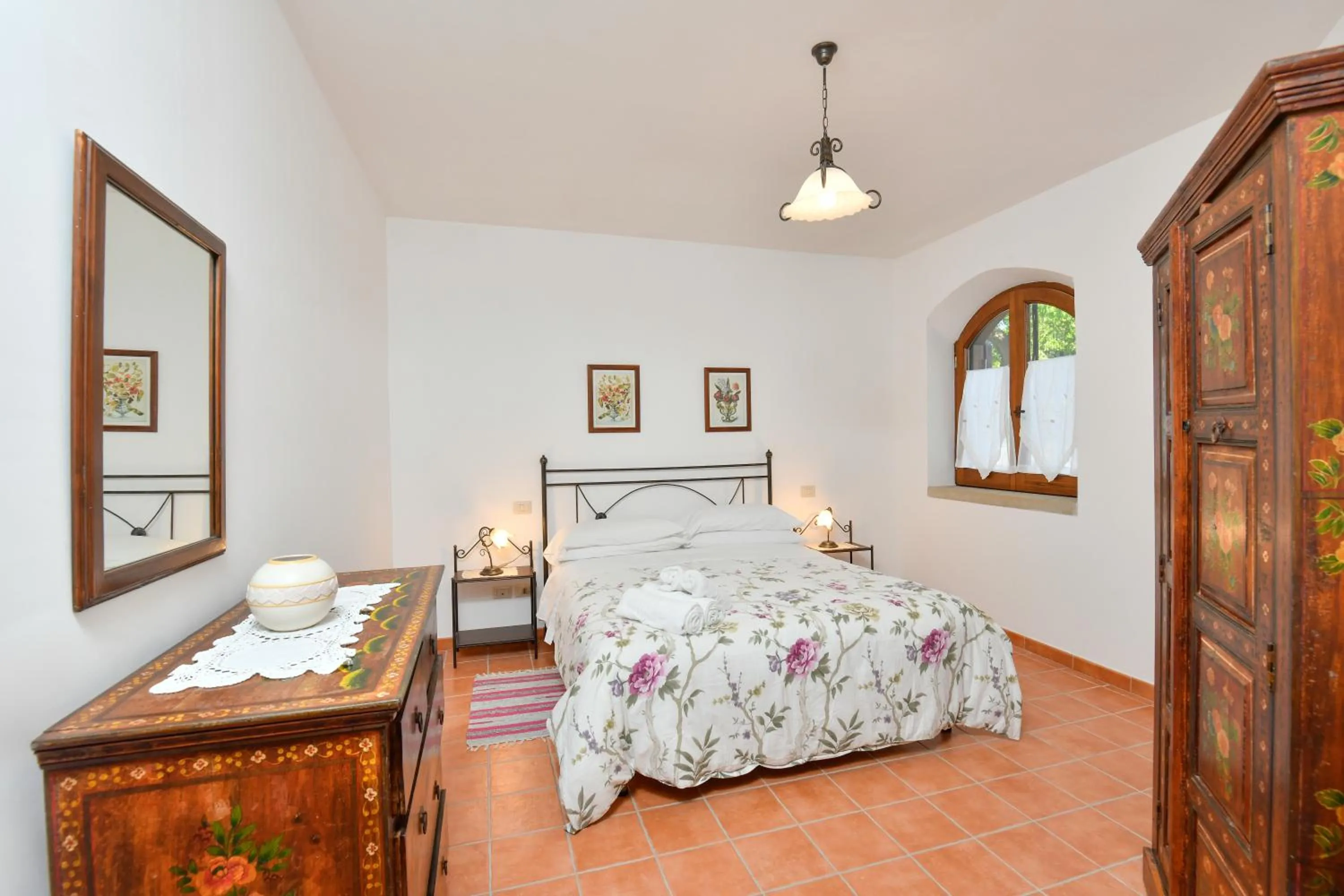 One-Bedroom Apartment in Casale il Saùco