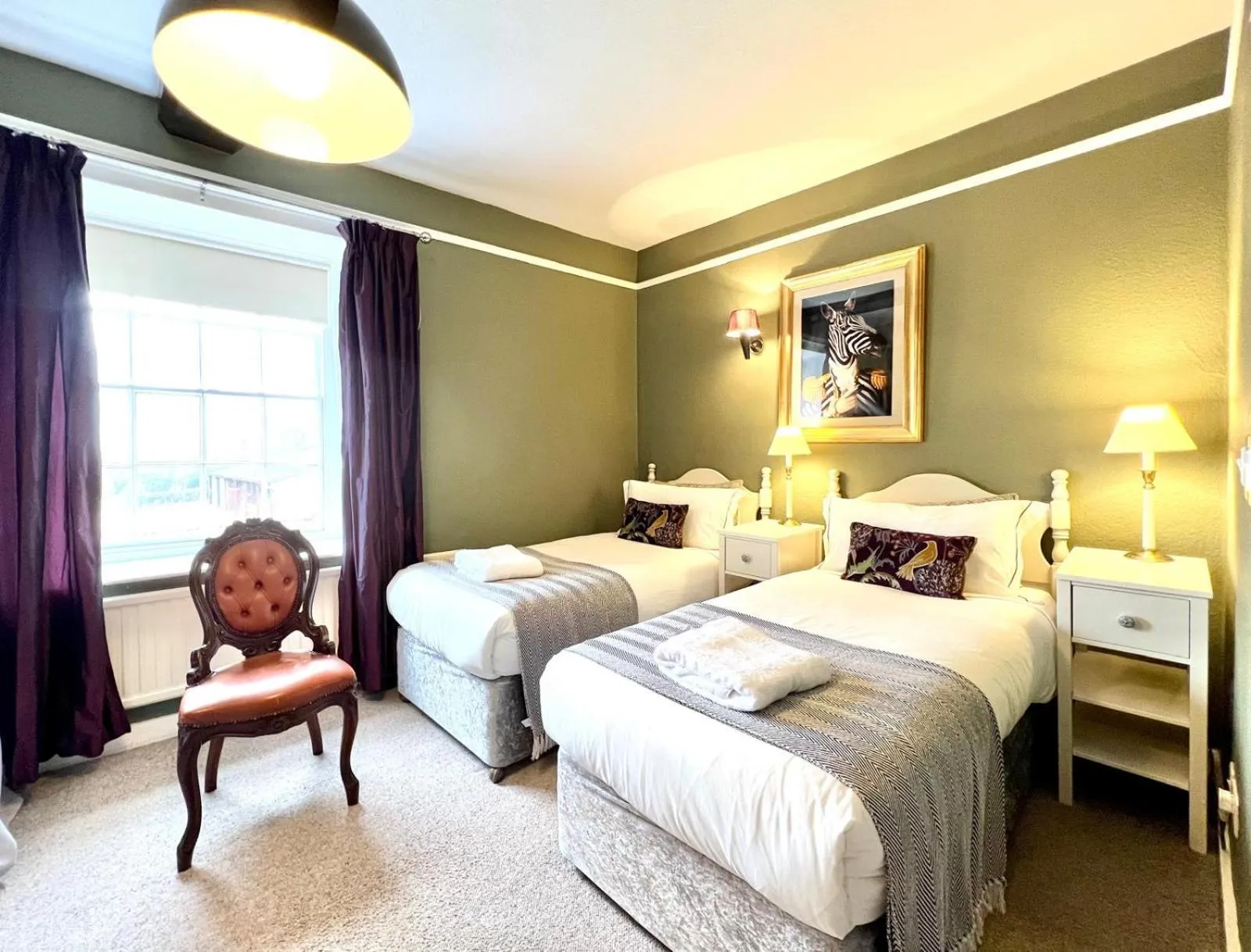 Bed in Colthrop Manor B&B